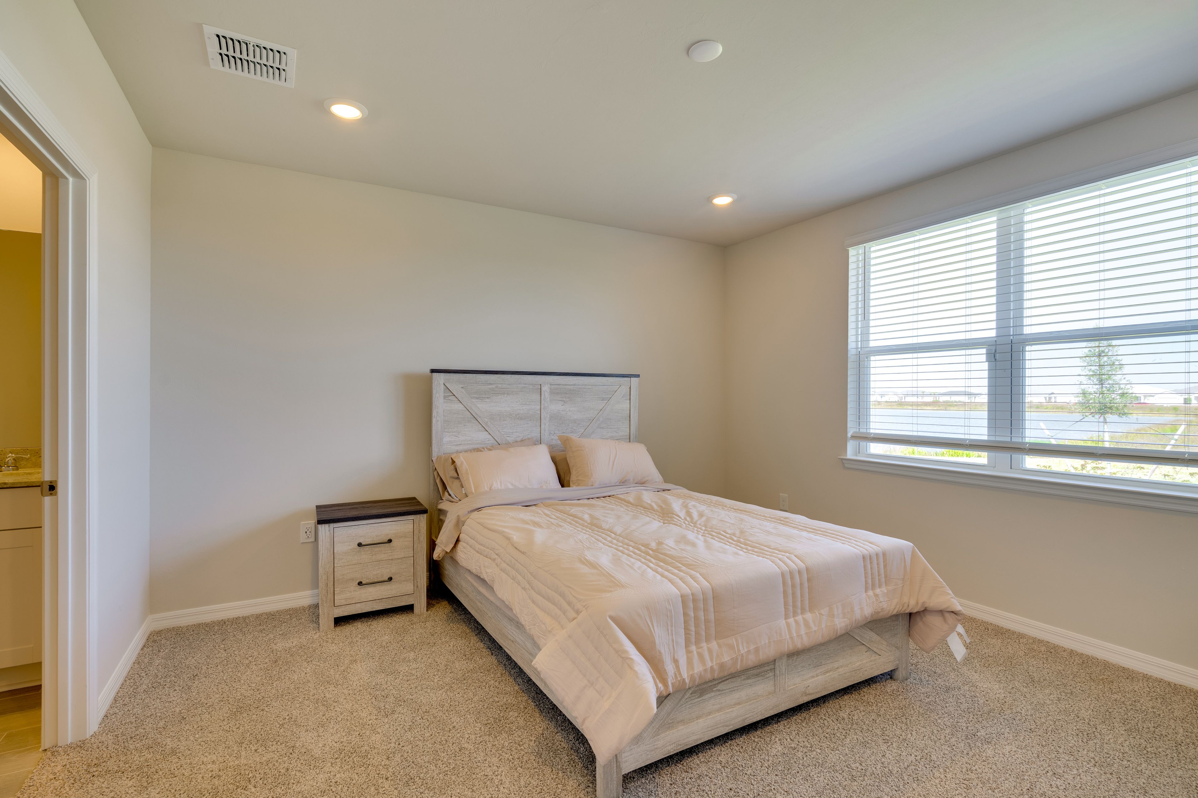 Bedroom 1 | Queen Bed | Smart TV | Linens Provided