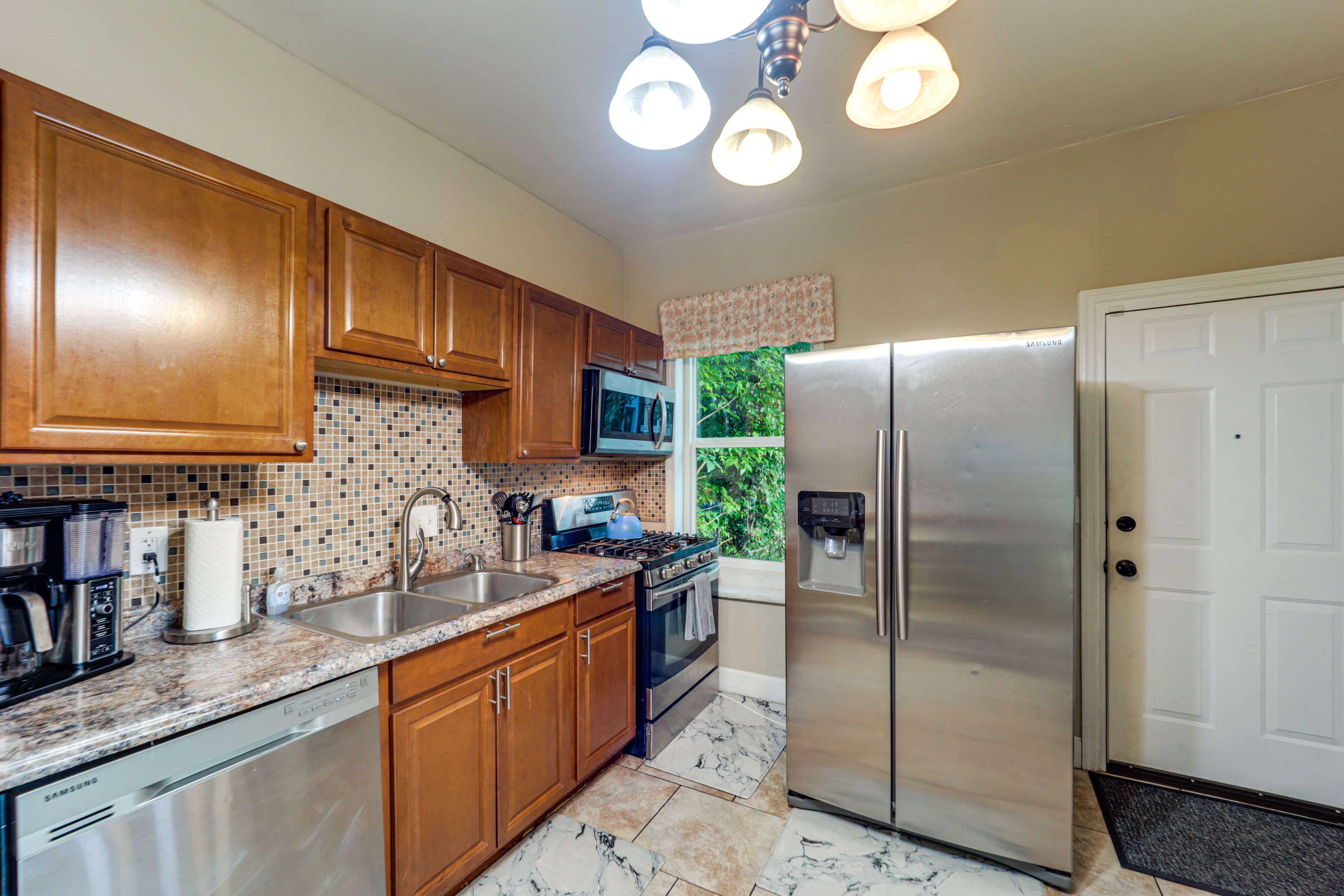 Kitchen | 1st Floor