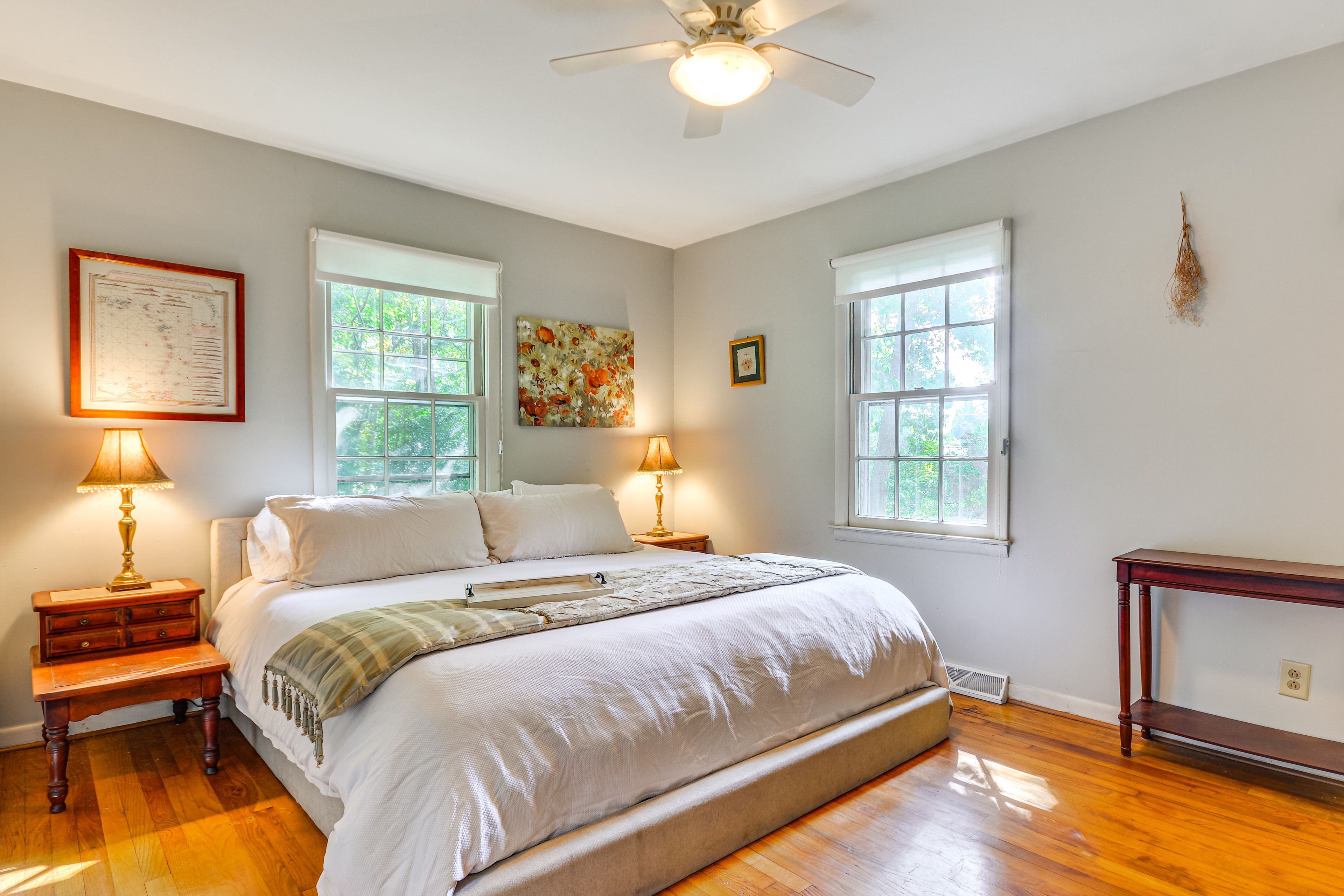 Bedroom 1 | King Bed | Linens Provided