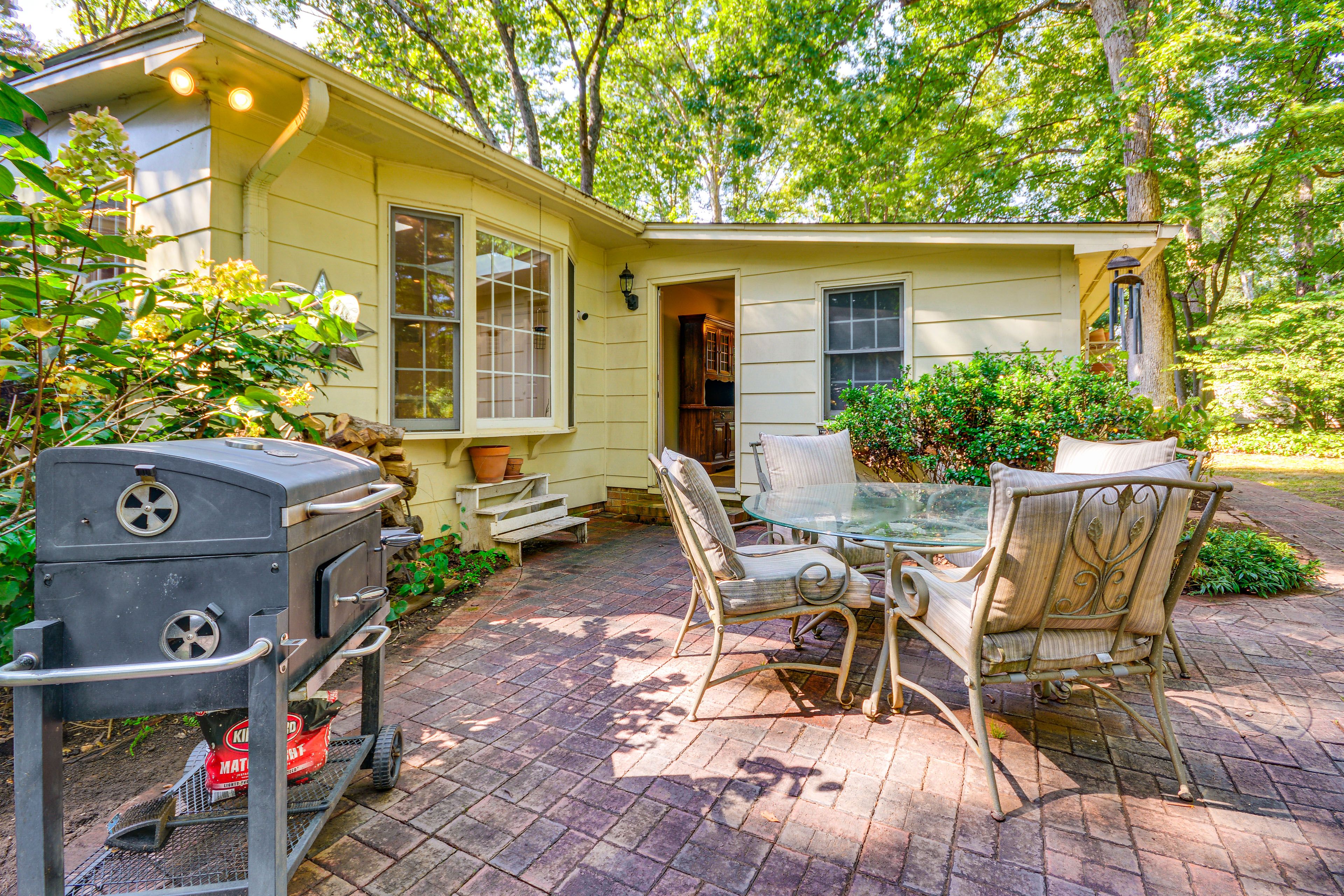 Patio | Dining Area | Charcoal Grill