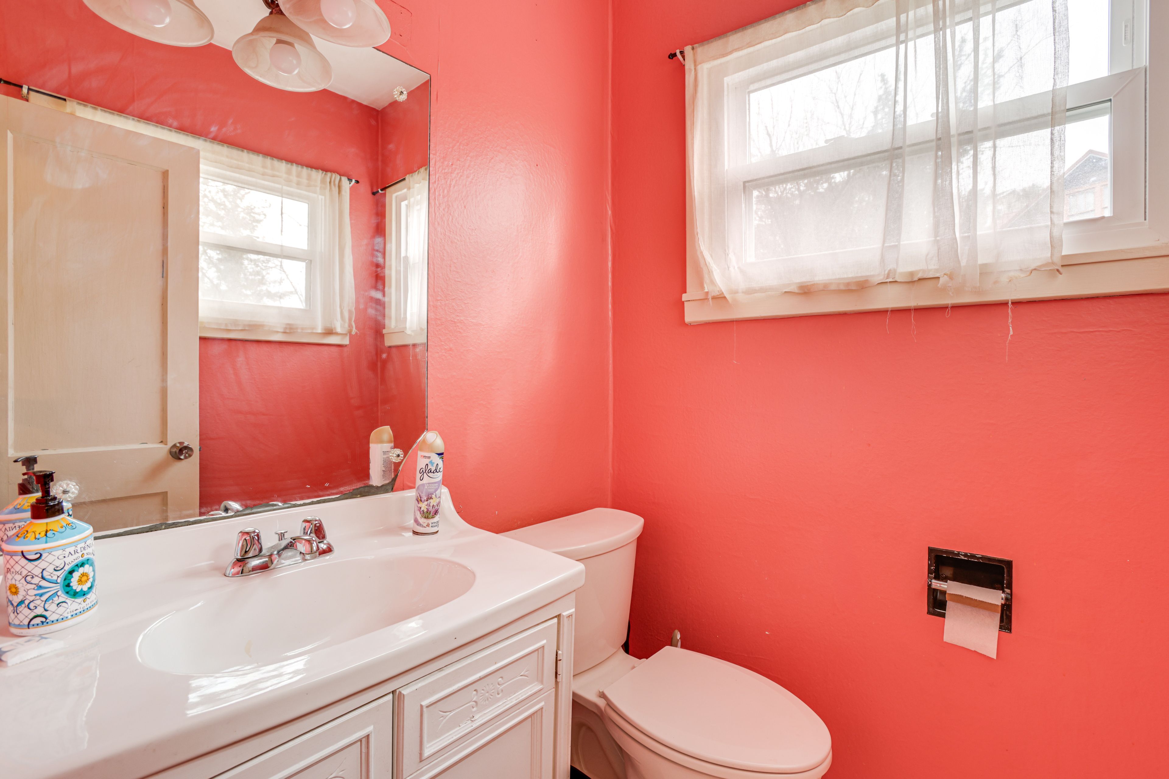 Half Bath | 1st Floor