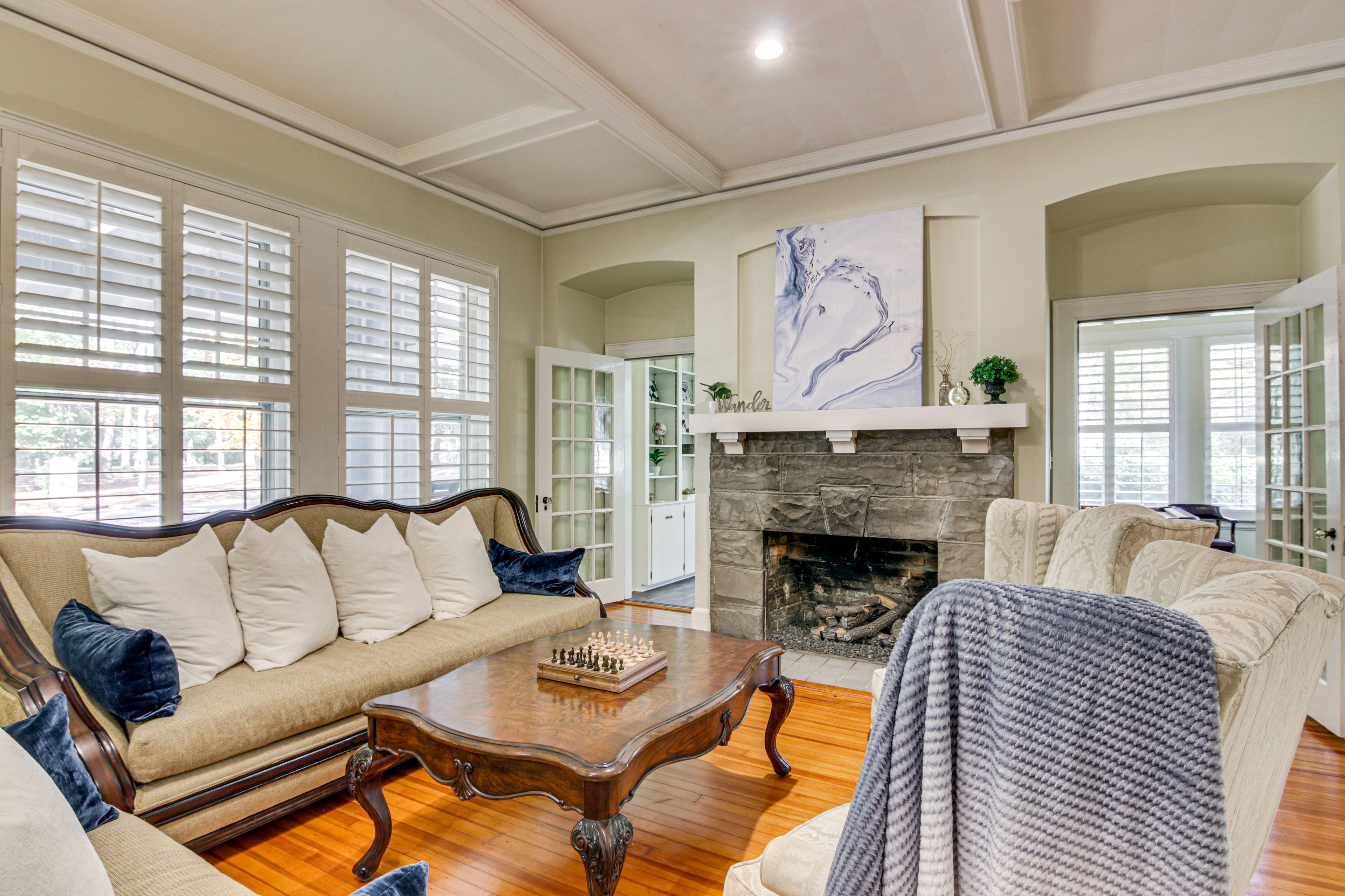 Living Room | Central A/C & Heating