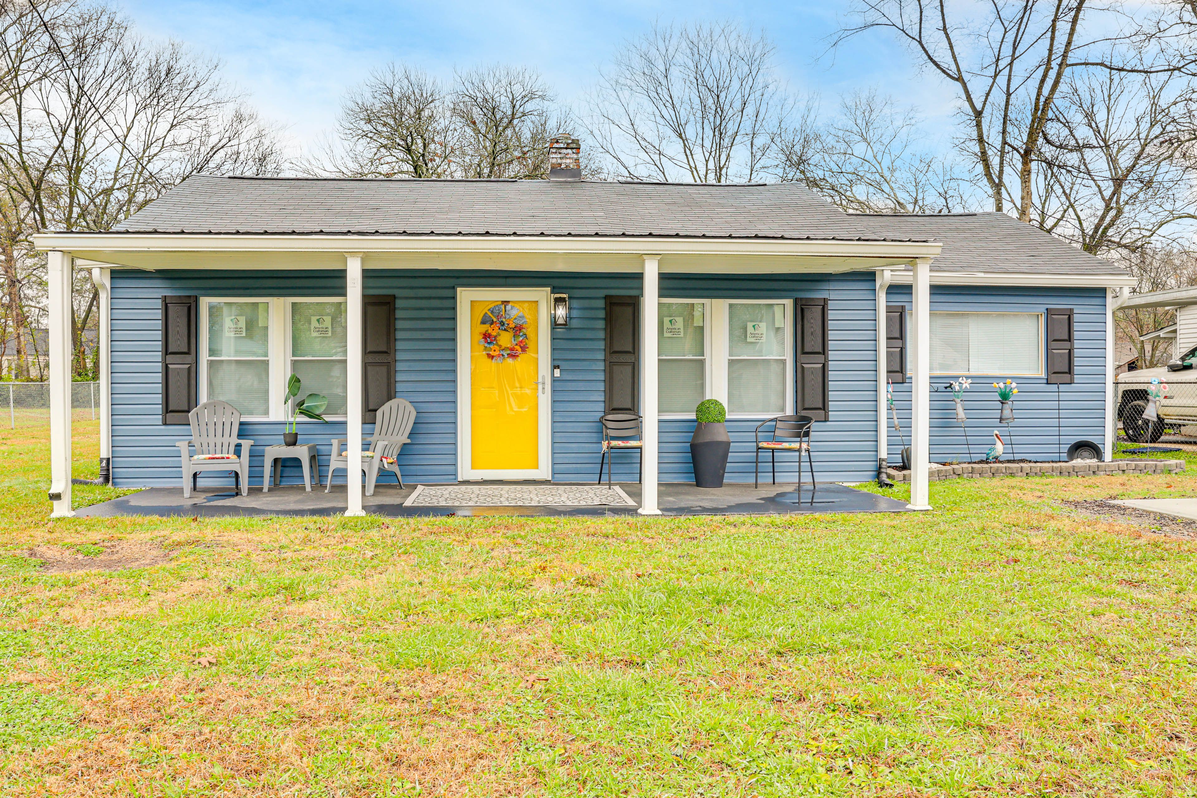 Chattanooga Vacation Rental | 3BR | 1BA | 1,000 Sq Ft | 1 Step to Enter