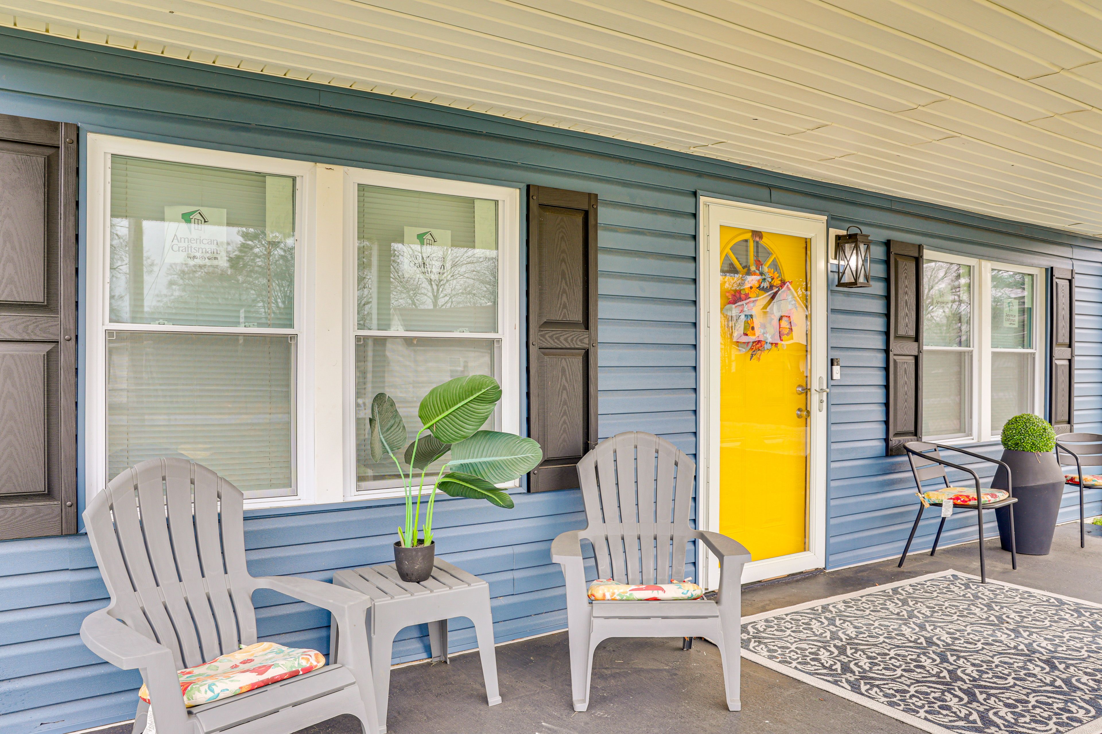Covered Porch | Seating