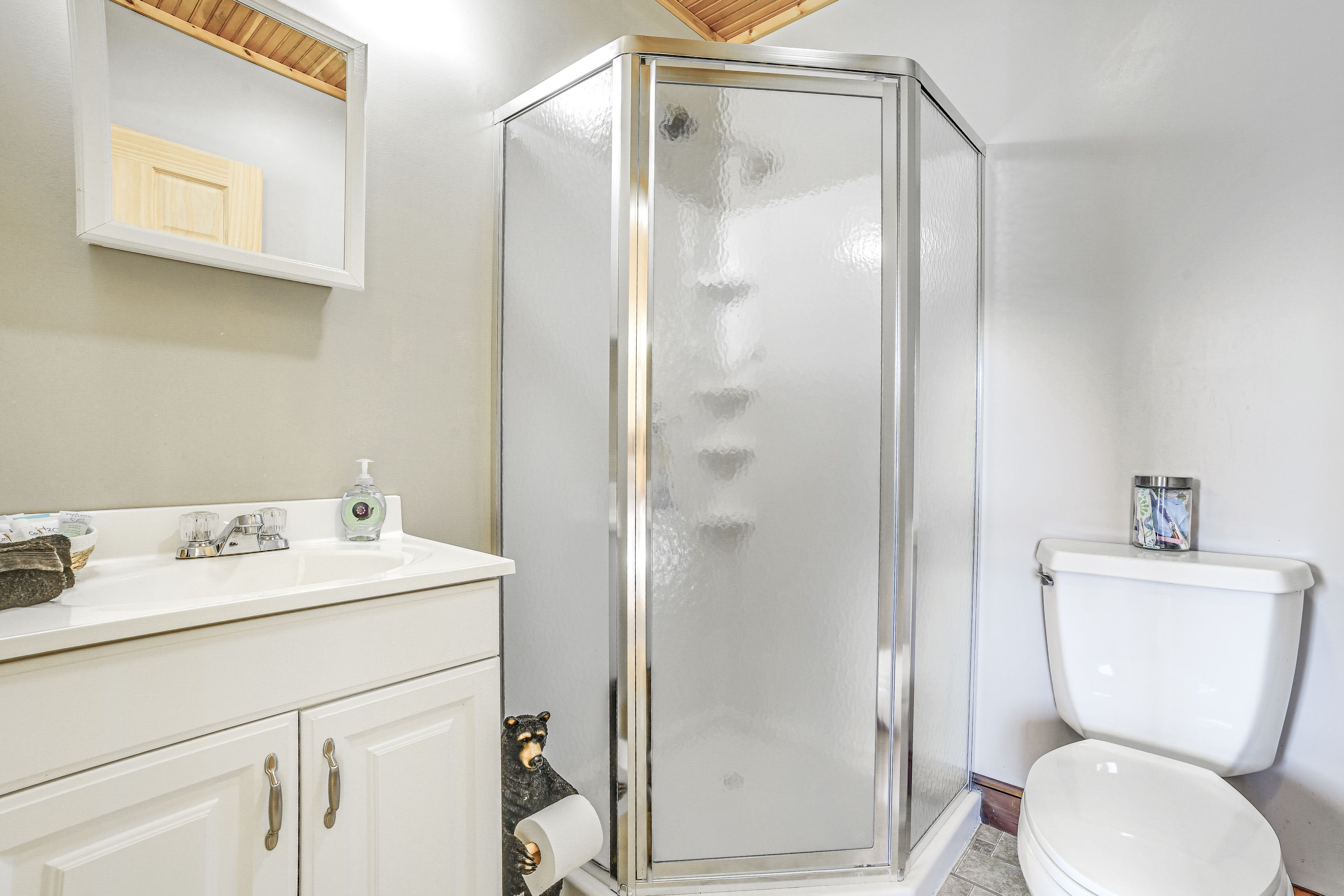 Full Bathroom | 1st Floor