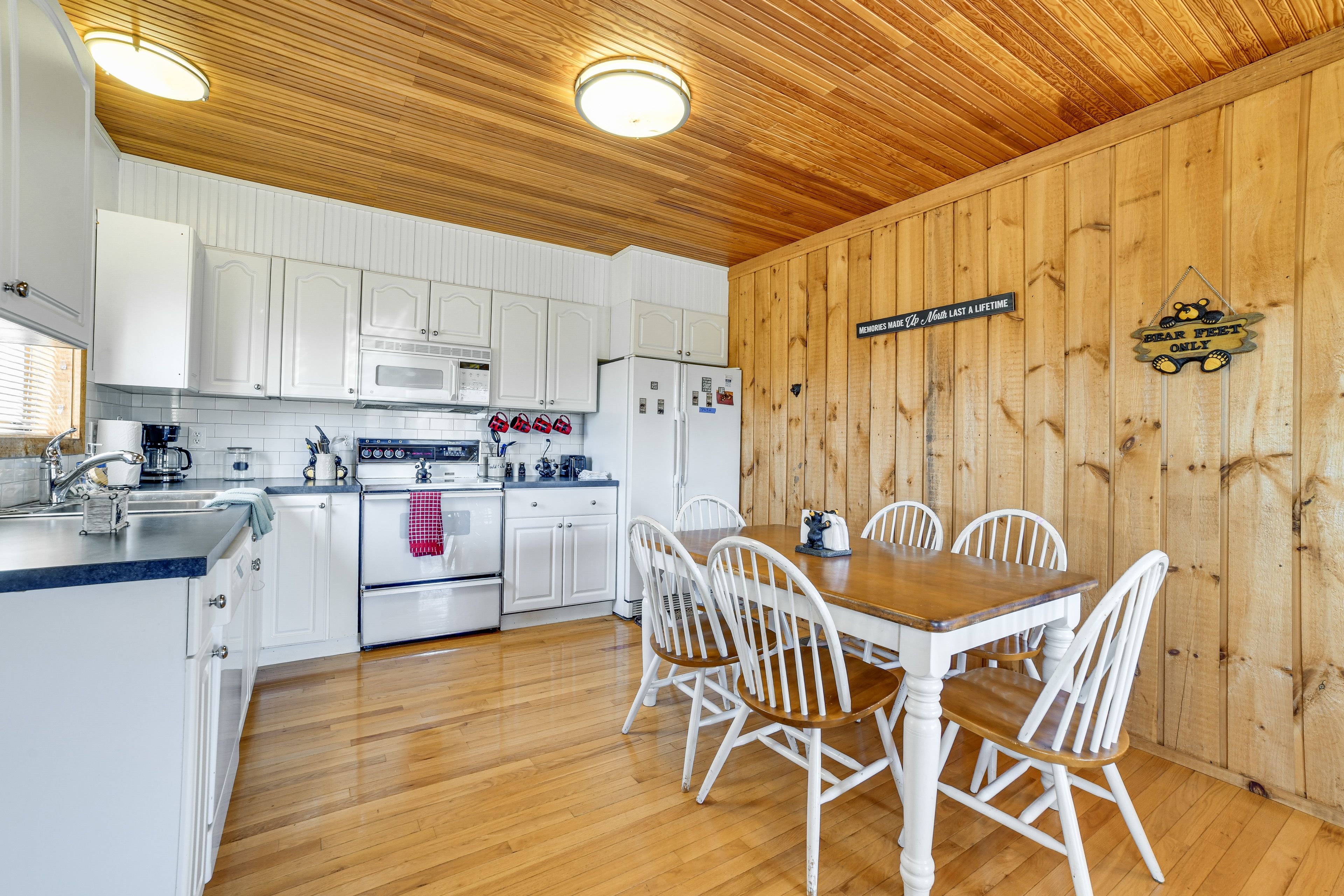 Kitchen & Dining Area | 1st Floor