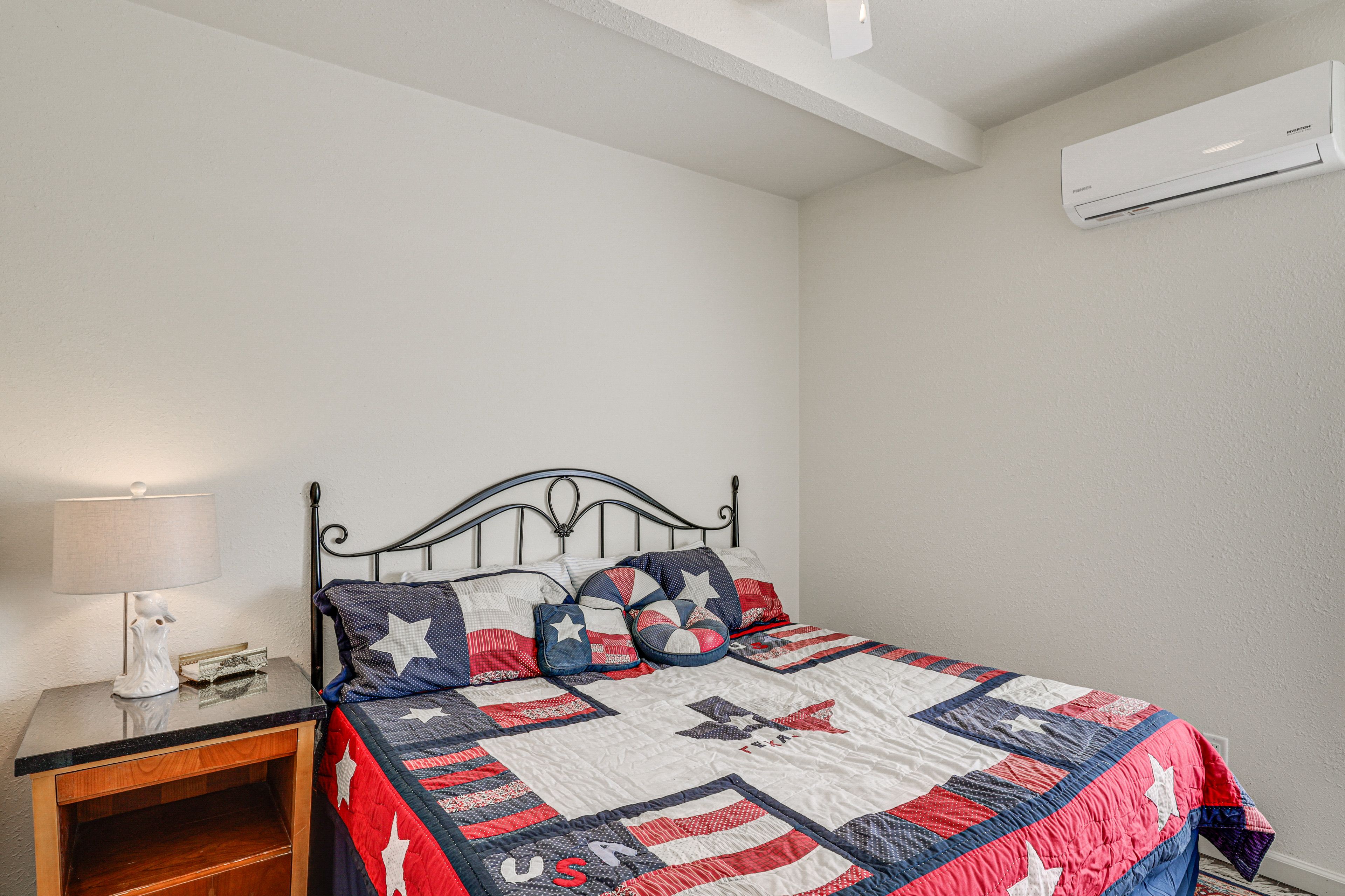 Bedroom 1 | King Bed | Linens Provided | En-Suite Bathroom