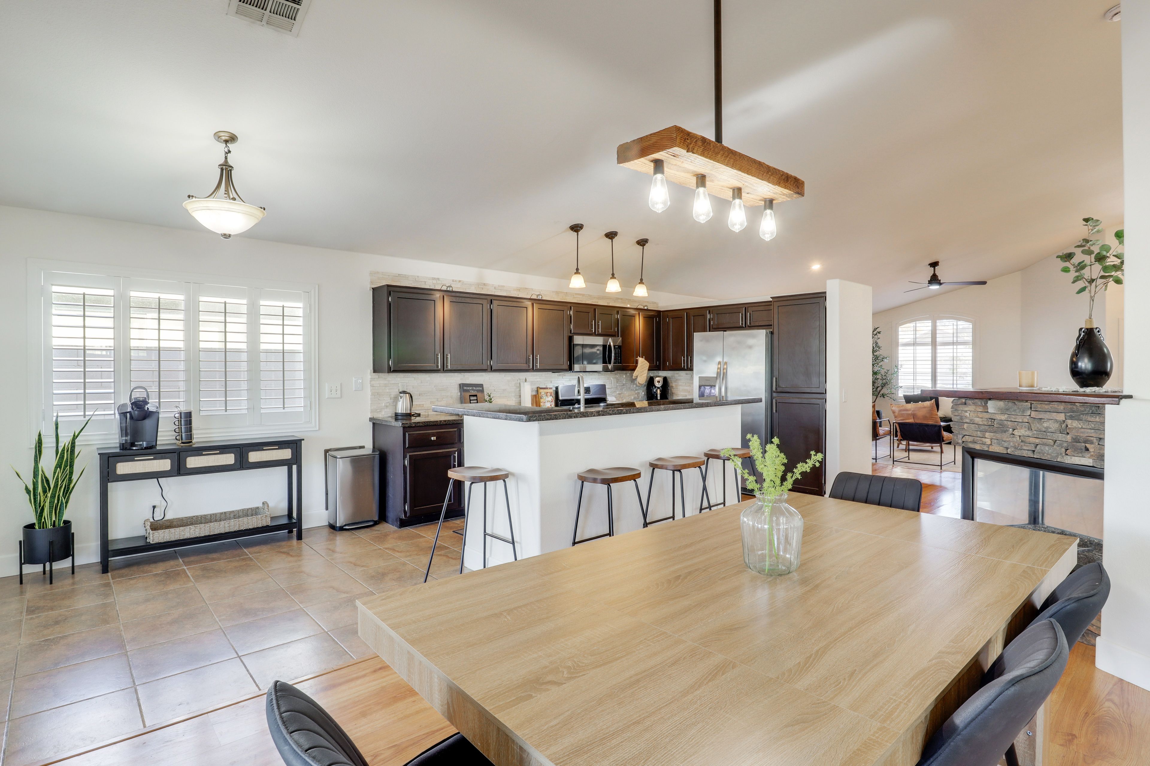 Dining Area & Kitchen | Dishwasher | Keurig | Toaster