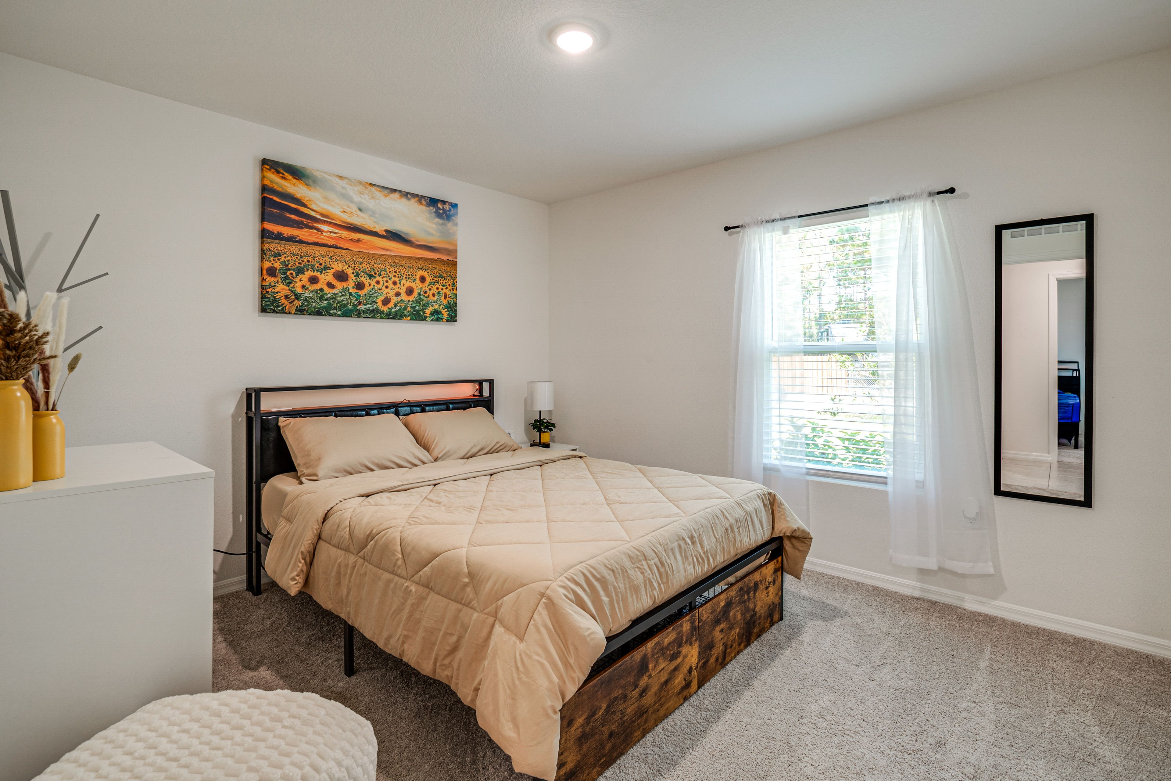 Bedroom 2 | Queen Bed