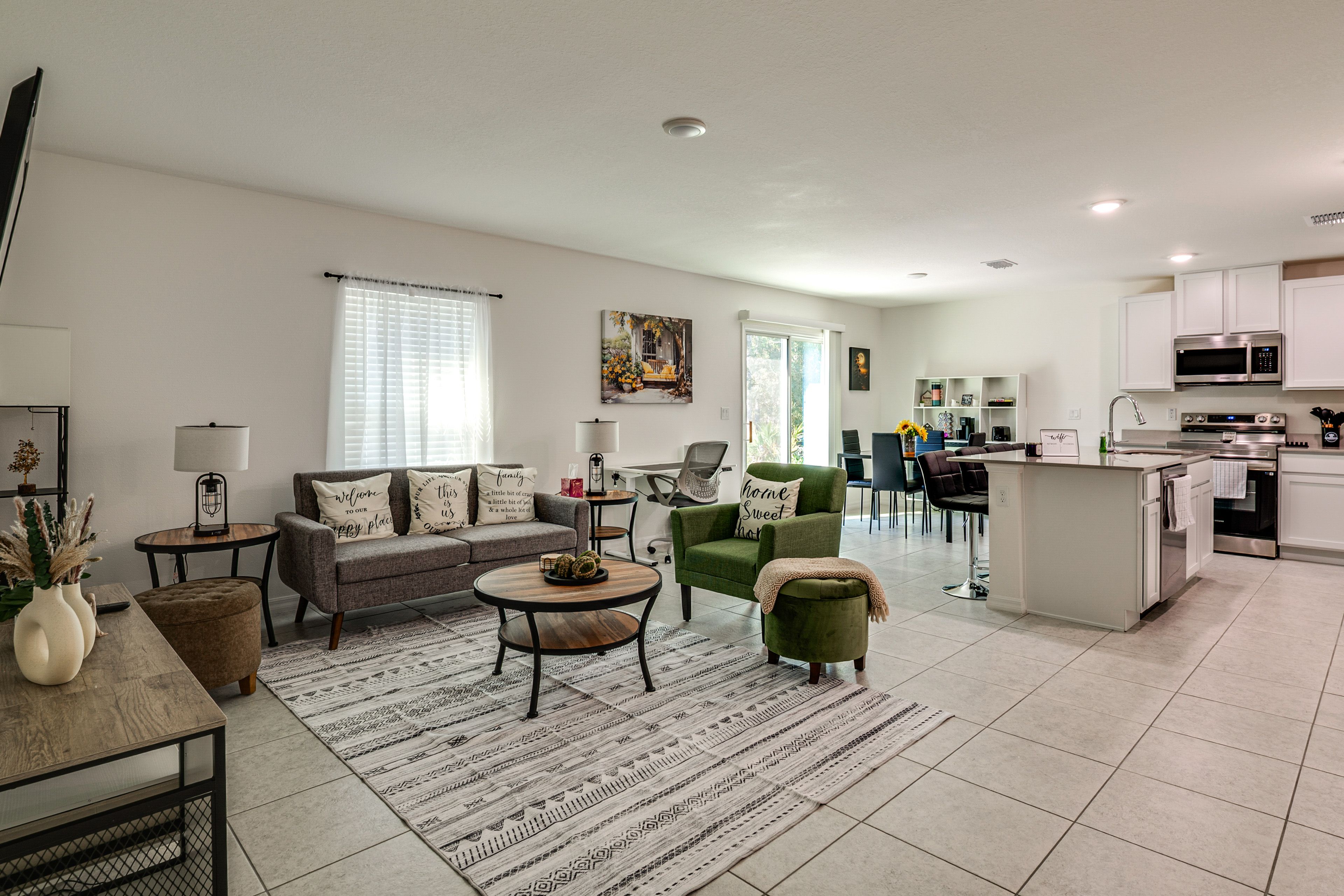 Living Room | Smart TV | Board Games | Laptop-Friendly Workspace