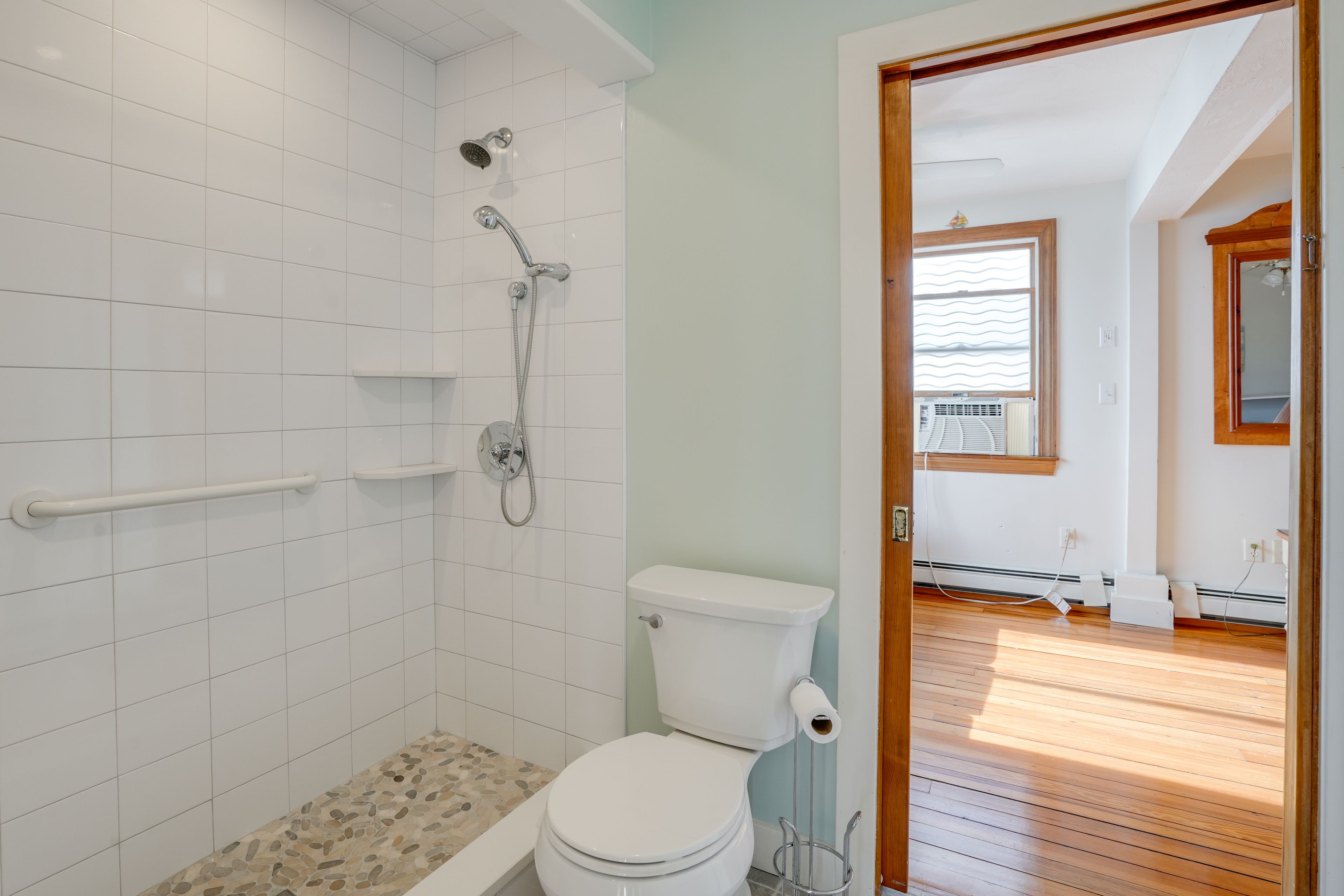 Full Bathroom | 1st Floor