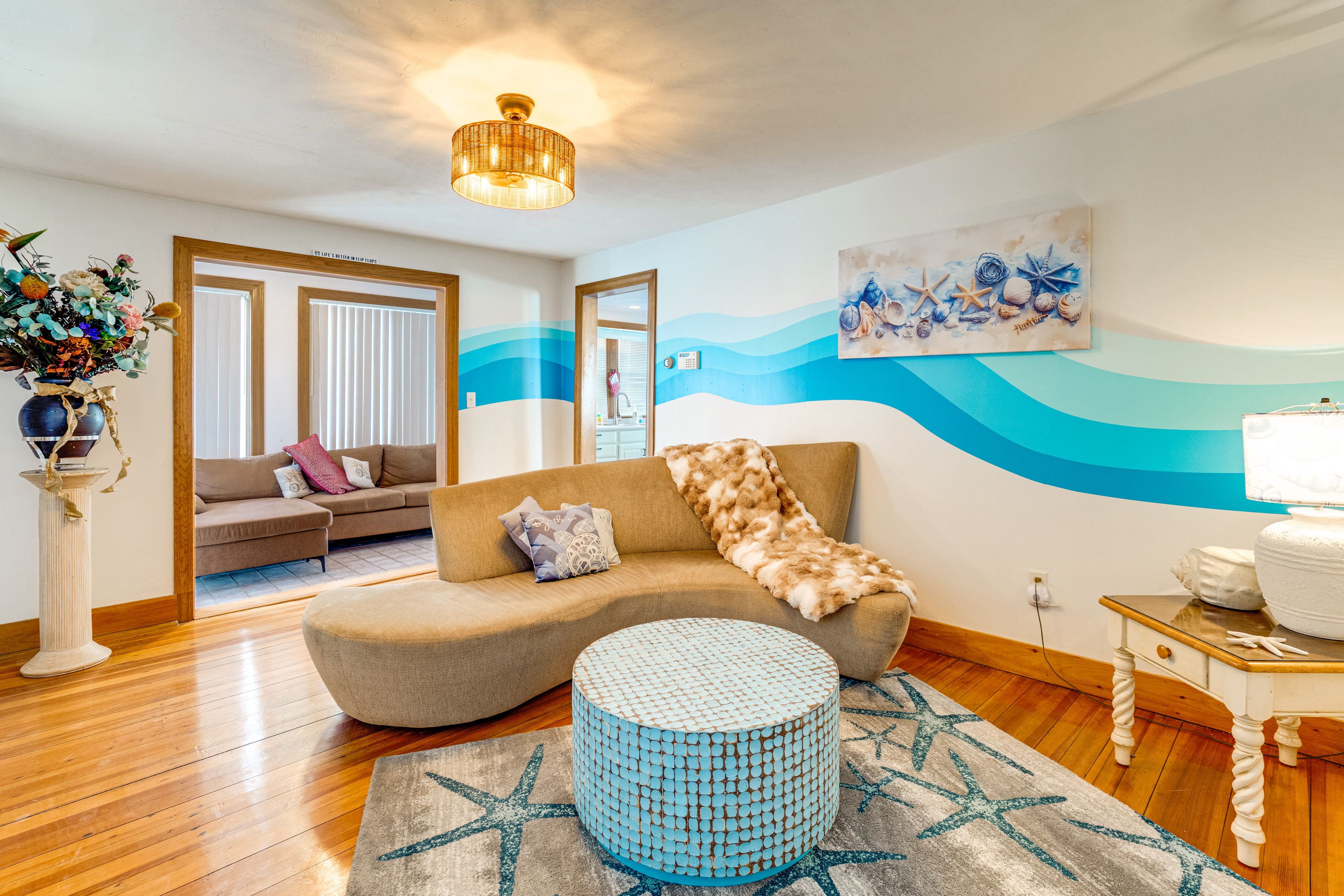 Living Room | Free WiFi | Smart TV | Central Heating | 1st Floor