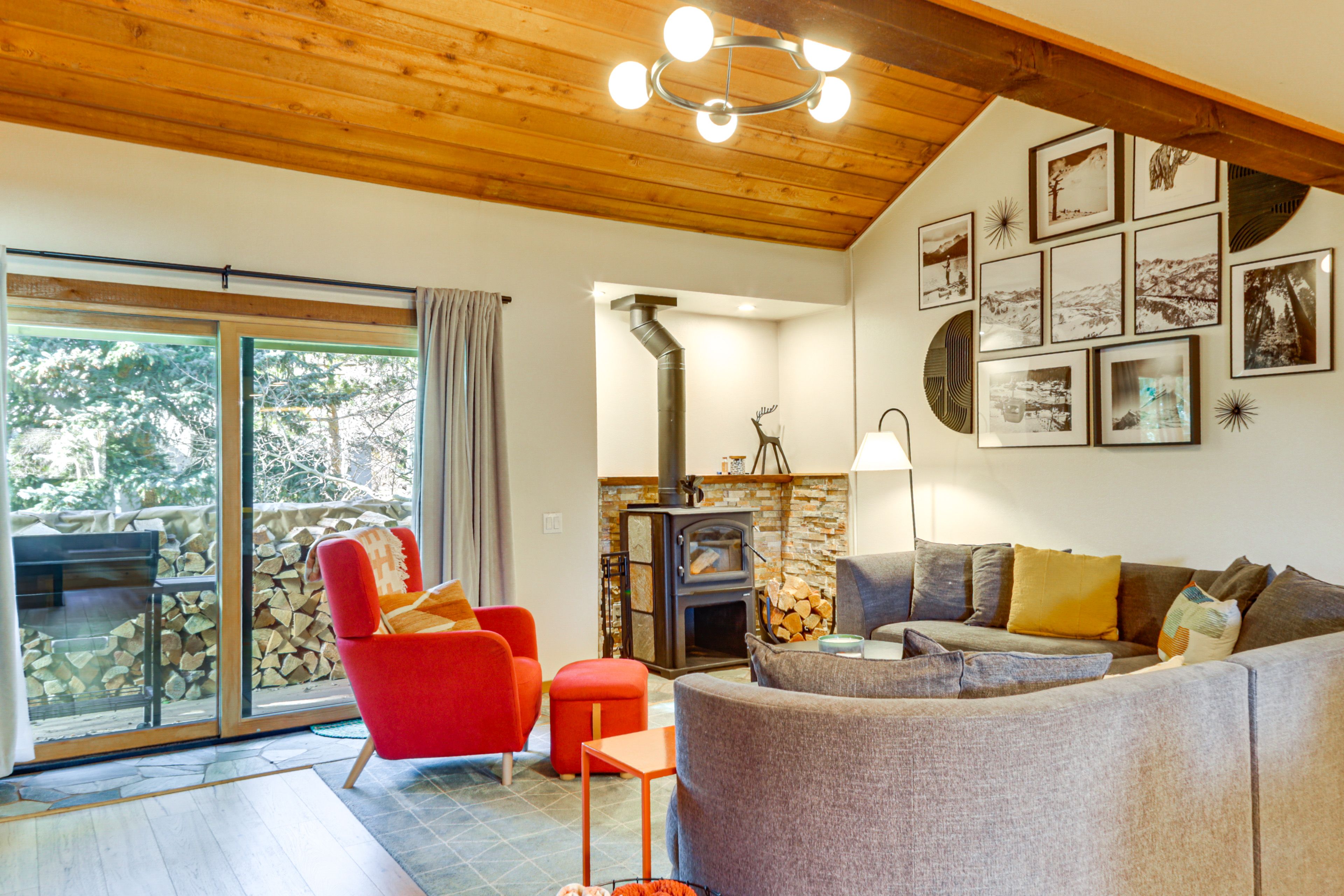 Mammoth Lakes Vacation Rental | 2BR | 2BA | 1,554 Sq Ft | 6 Steps to Enter