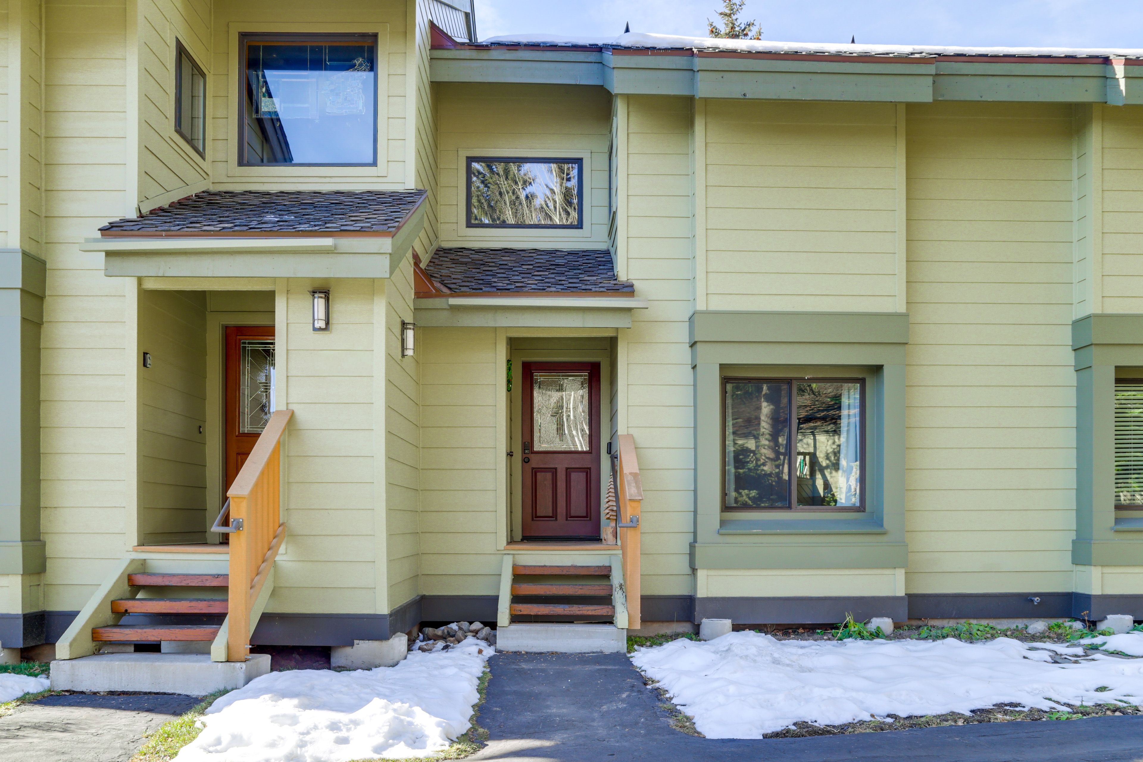 Exterior | Parking | Community Lot (2 Vehicles)