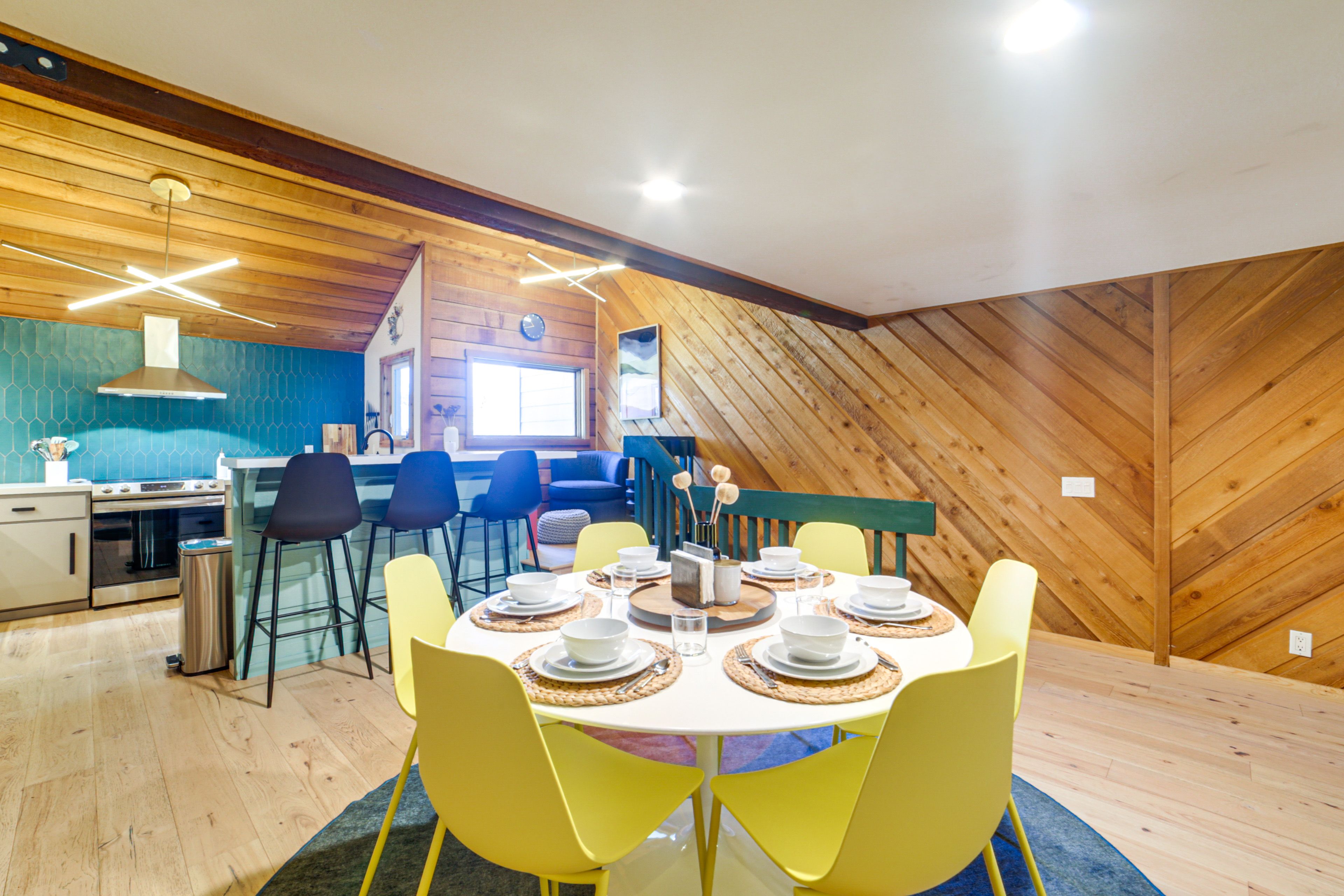 Kitchen & Dining Area | Dishware & Flatware