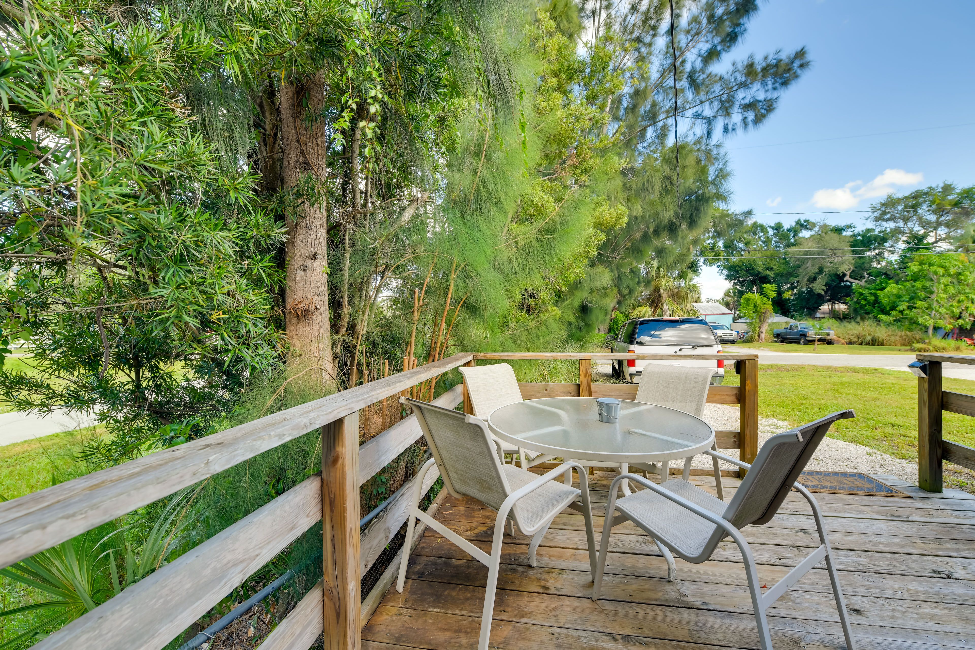 Shared Deck | Outdoor Dining | 2 Mi to Historic Downtown Venice