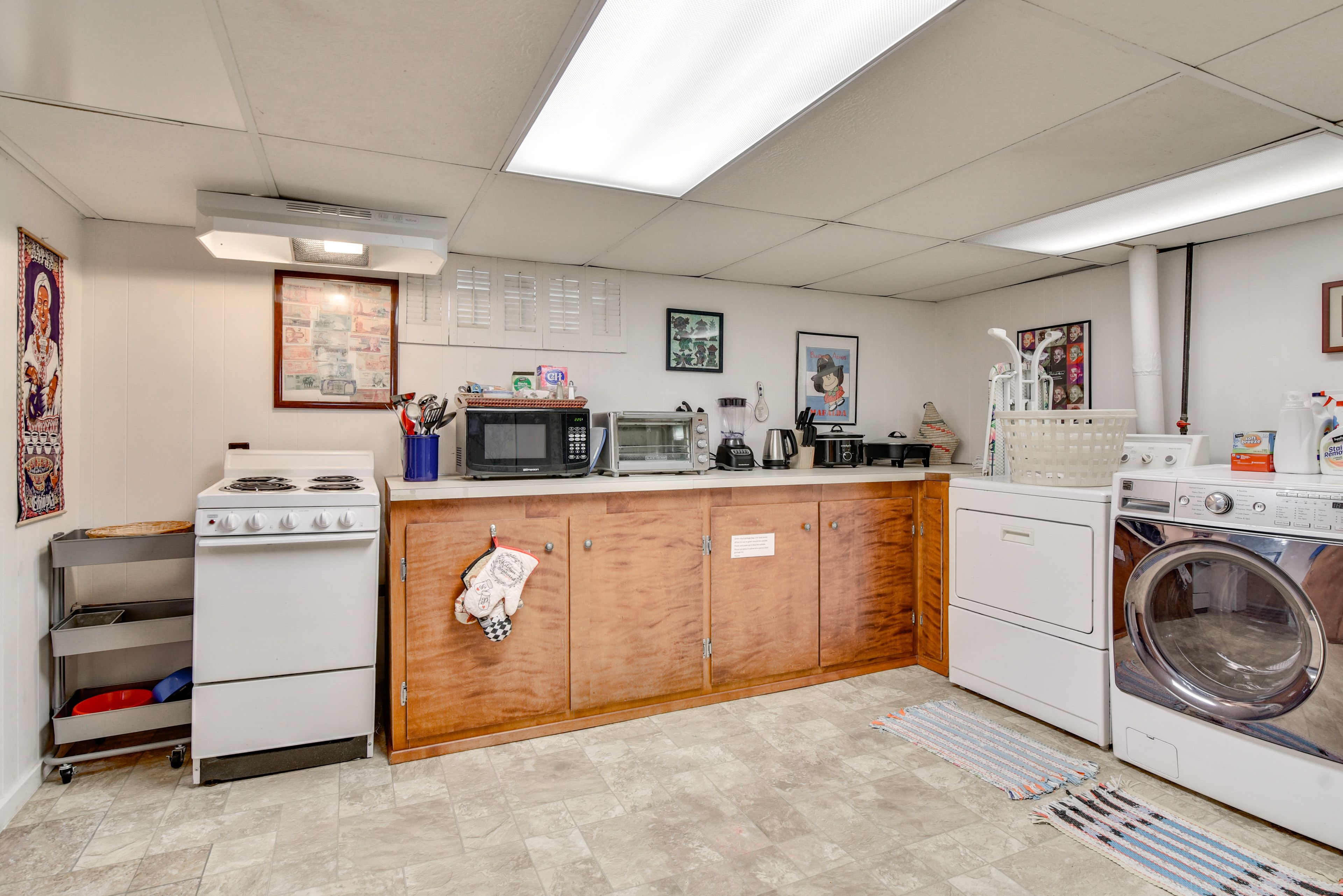 Kitchen | Keurig Coffee Maker | Blender | Cooking Basics | Washer & Dryer