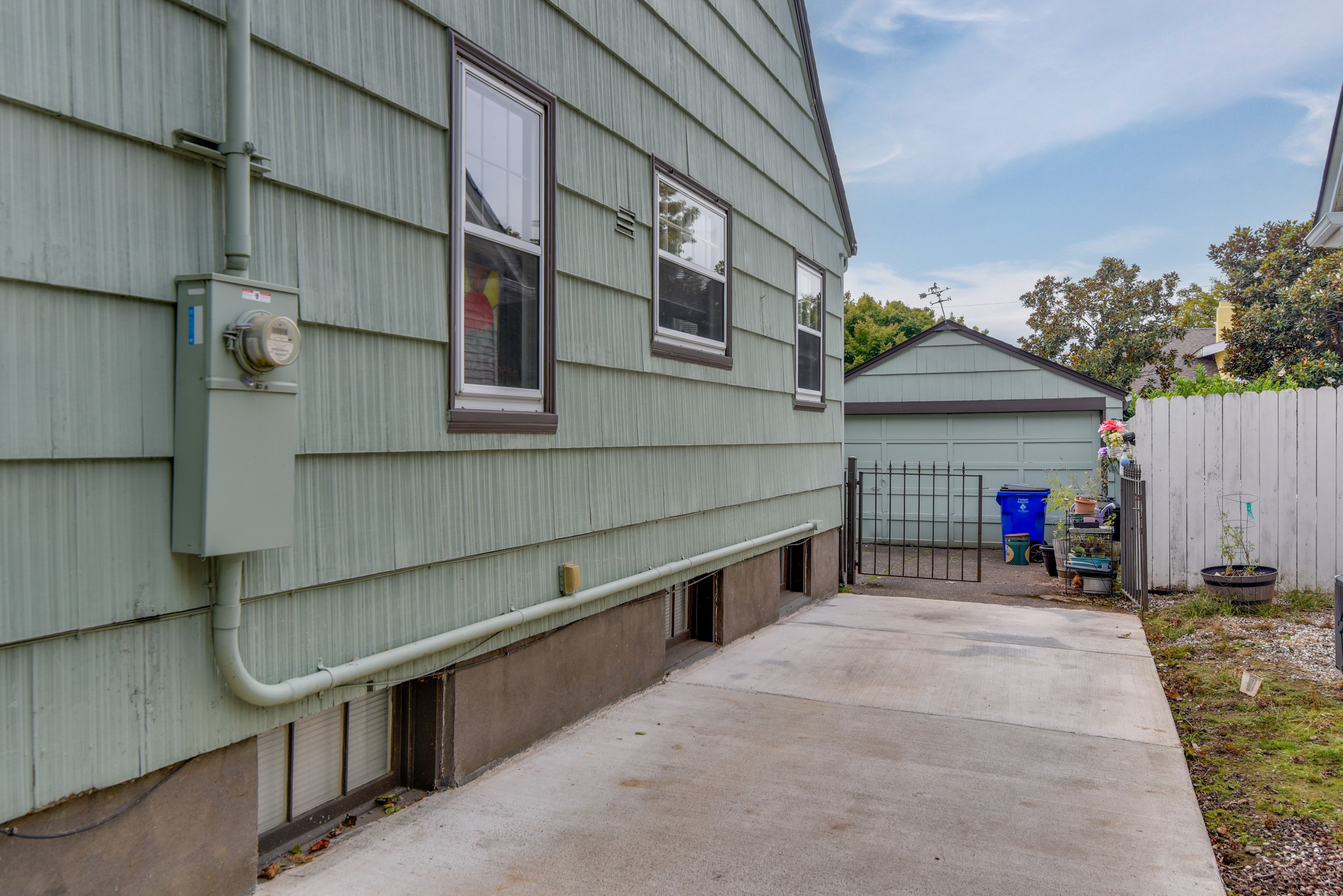 Walkway to Backyard