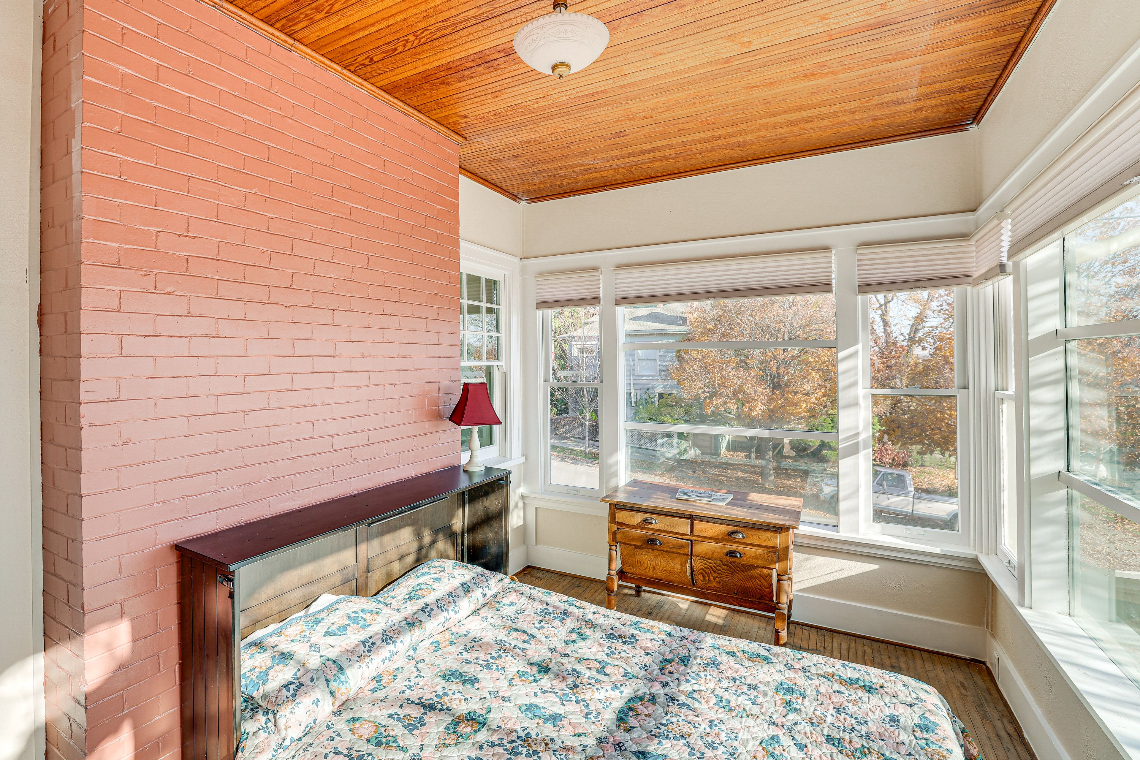 Bedroom 6 (Sunroom) | Queen Murphy Bed | 1st Floor