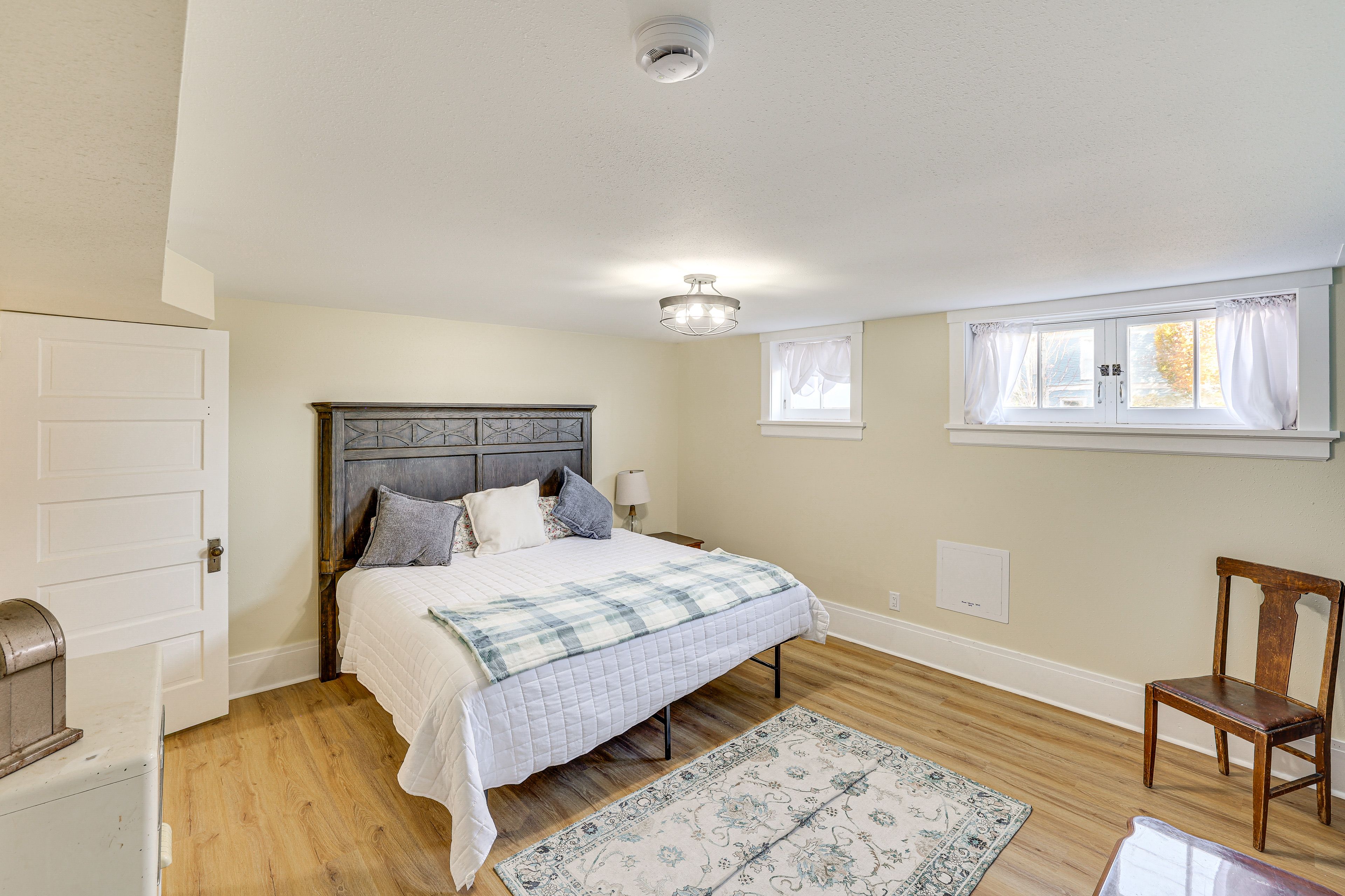 Bedroom 4 | Queen Bed | Basement Level