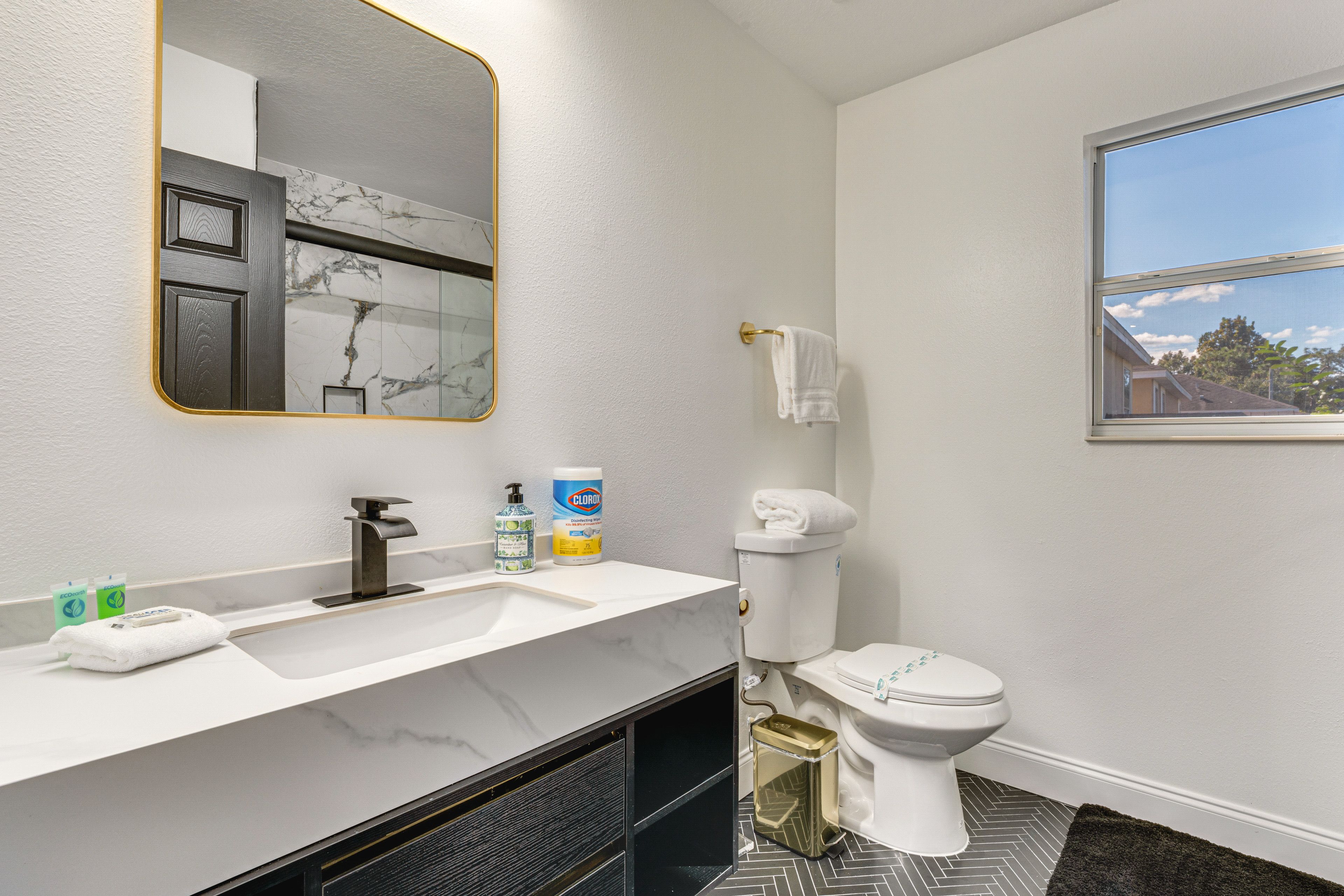 En-Suite Bathroom | 2nd Floor