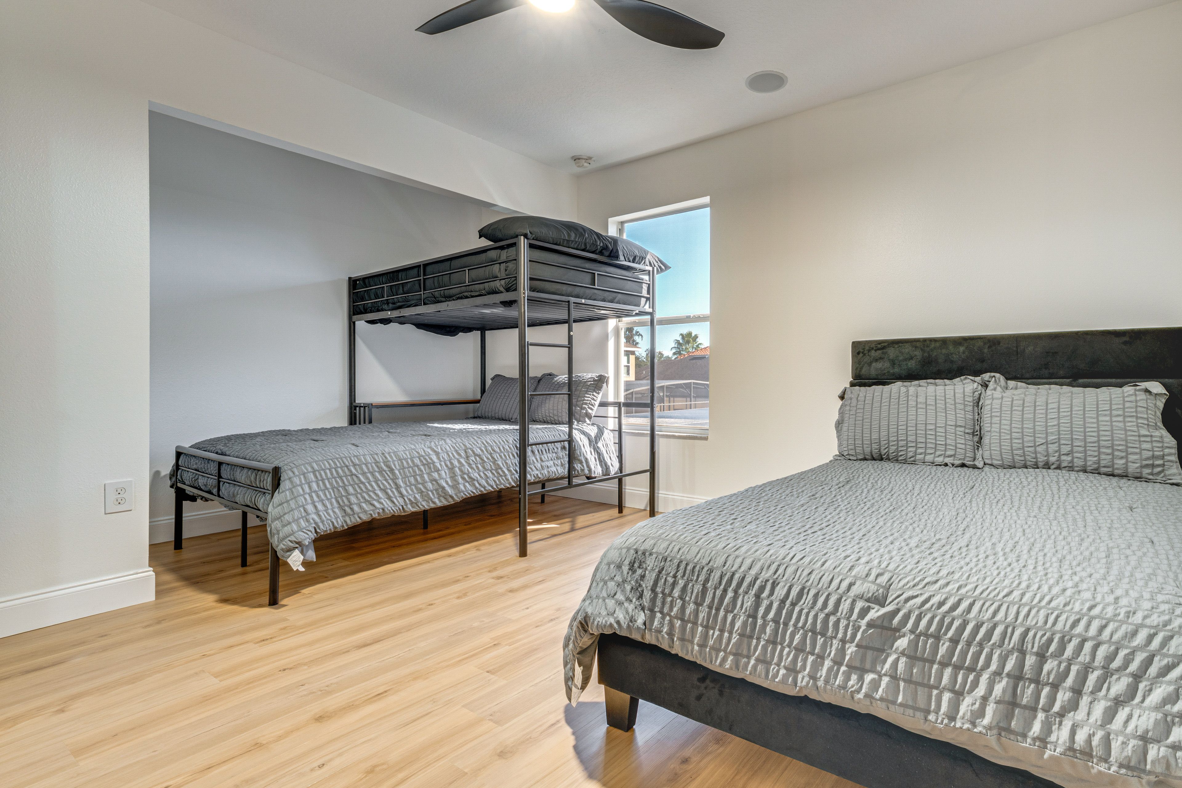 Bedroom 4 | 2nd Floor | 2 Full Beds | Lofted Twin Bed | Smart TV