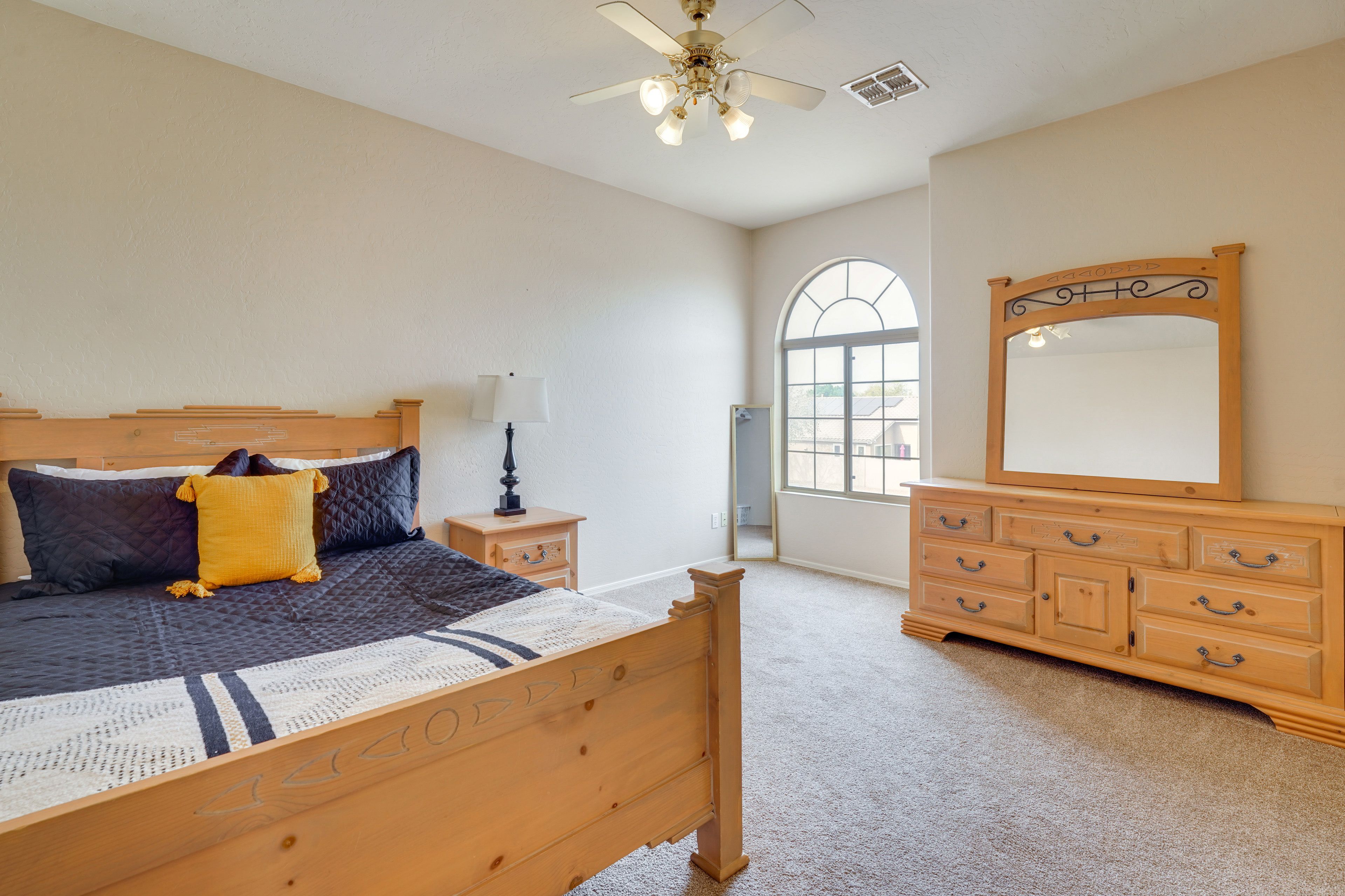 Bedroom 3 | Full Bed | 2nd Floor