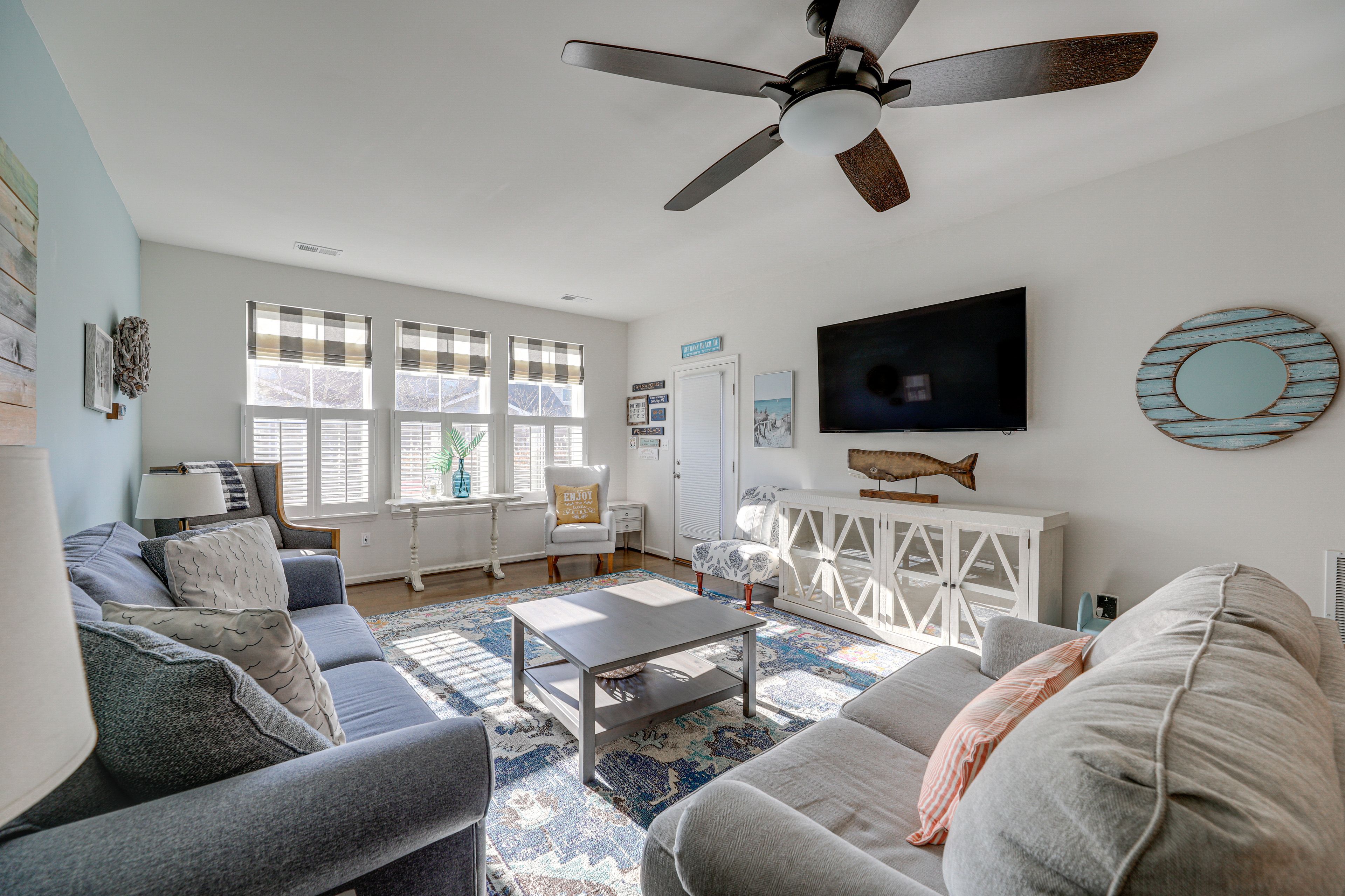 Living Room | Free WiFi | Central A/C & Heat | 1st Floor