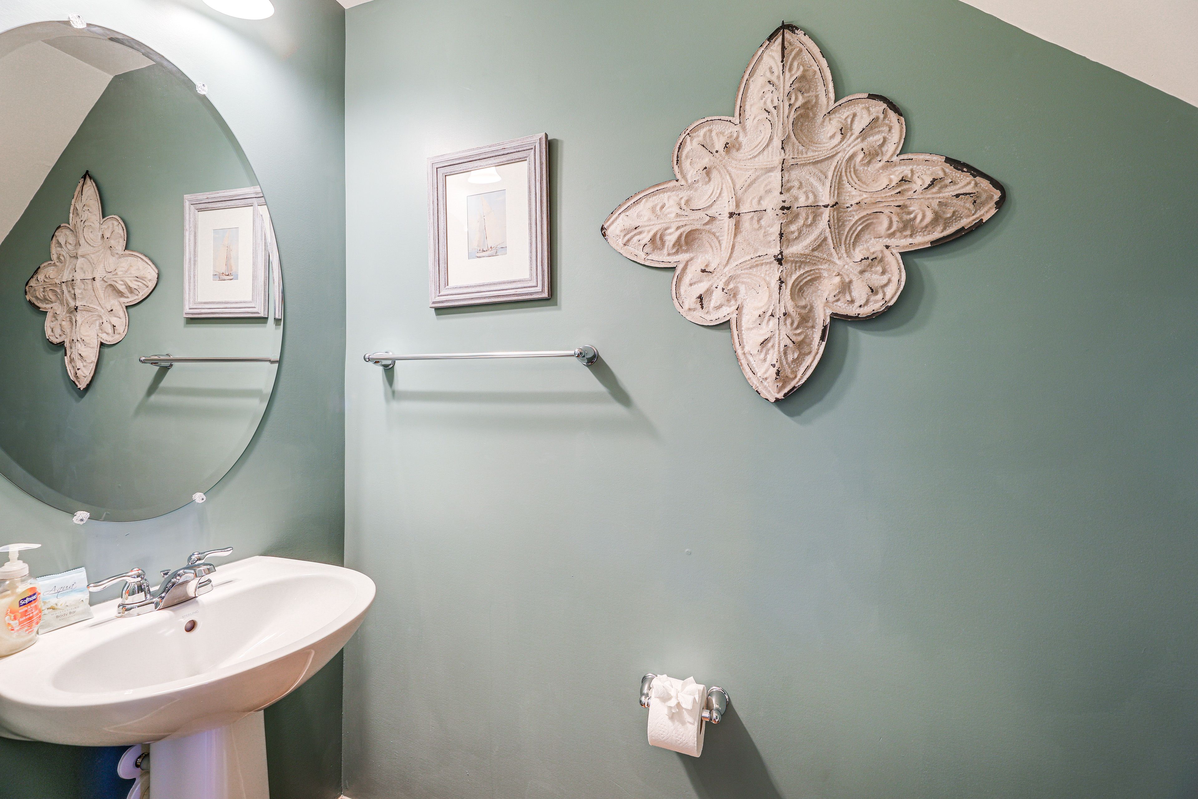 Half Bathroom | 1st Floor