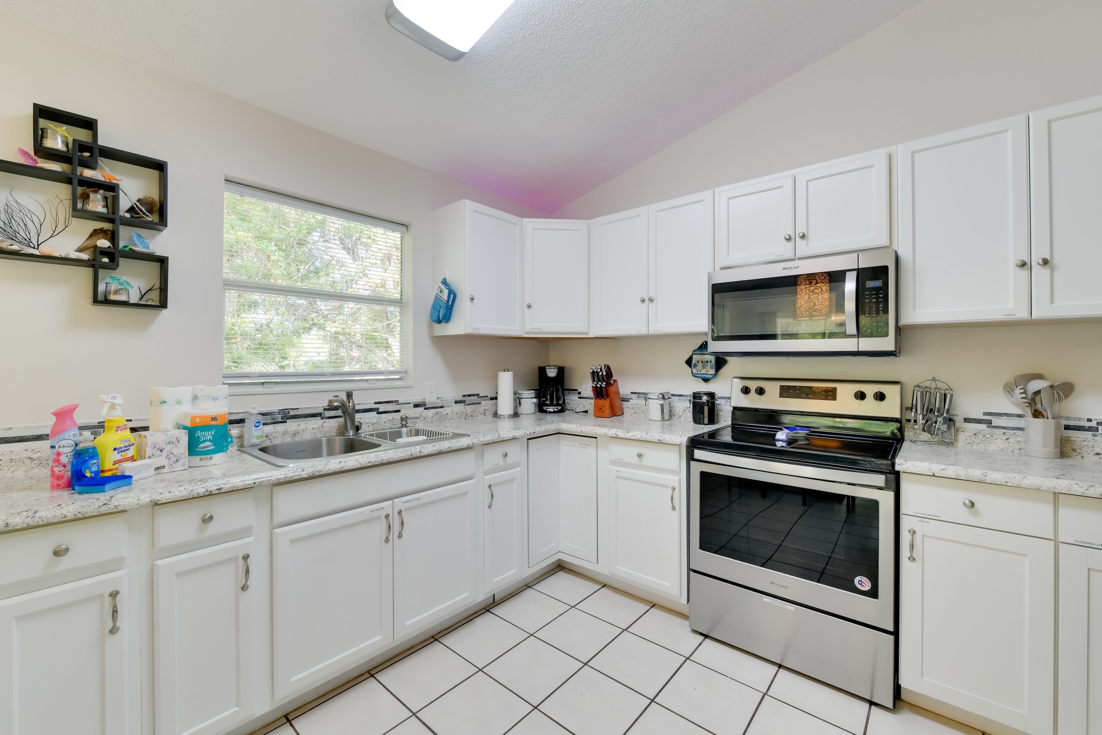 Kitchen | Drip Coffee Maker | Blender | Toaster | Cooking Basics