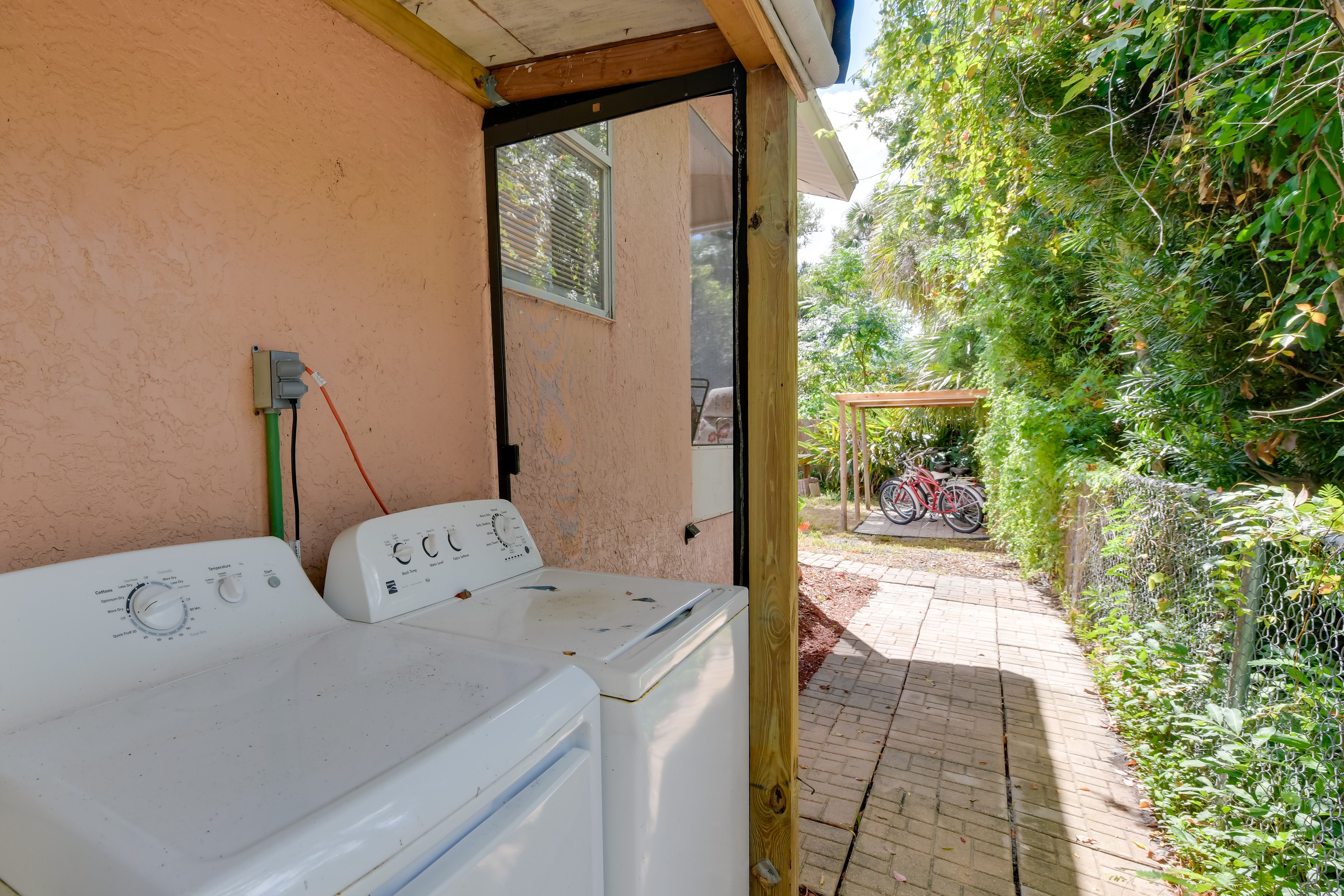 Washer & Dryer