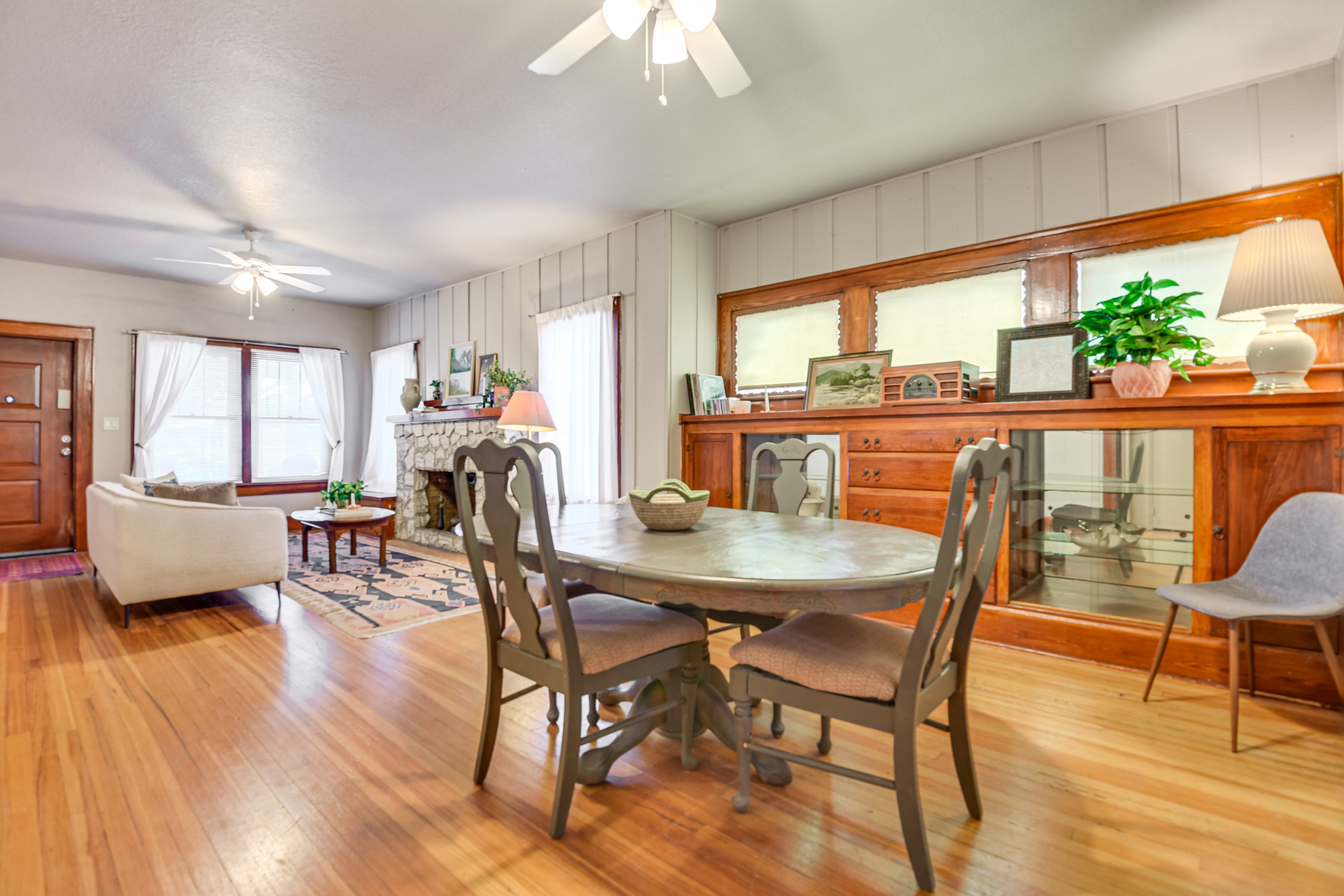 Bradenton Vacation Rental | 2BR | 1BA | 4 Steps to Enter | 1,600 Sq Ft