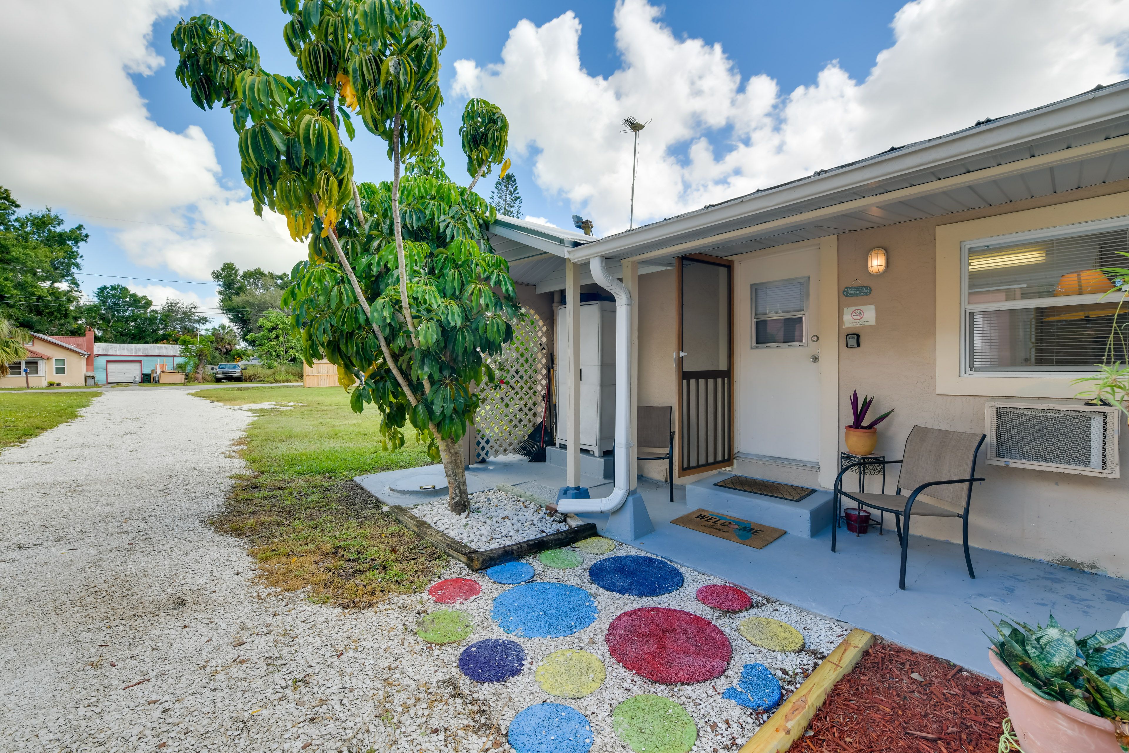 Nokomis Vacation Rental | 1BR | 1BA | 400 Sq Ft | 2 Steps Required