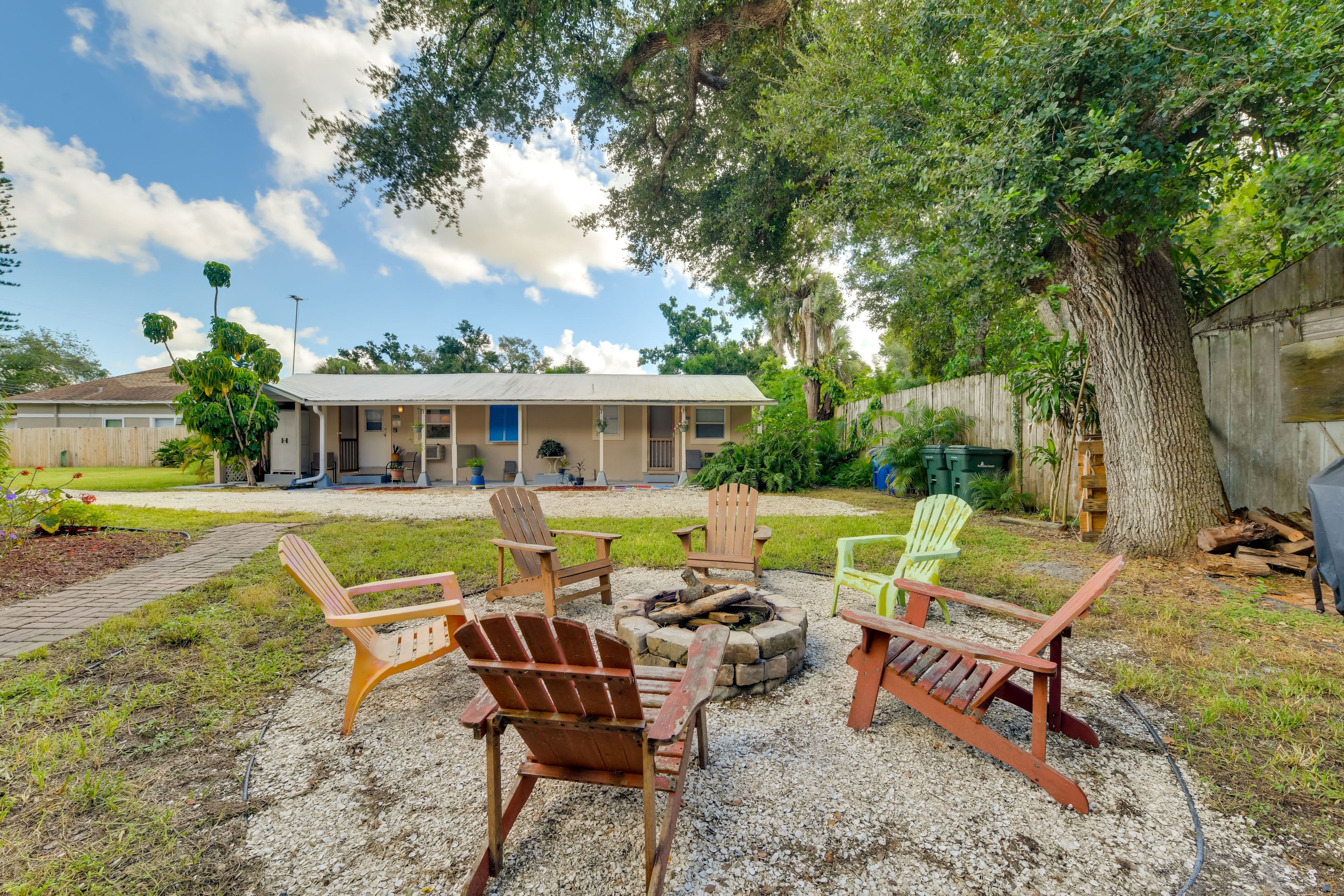 Nokomis Vacation Rental | 1BR | 1BA | 520 Sq Ft | 2 Steps Required