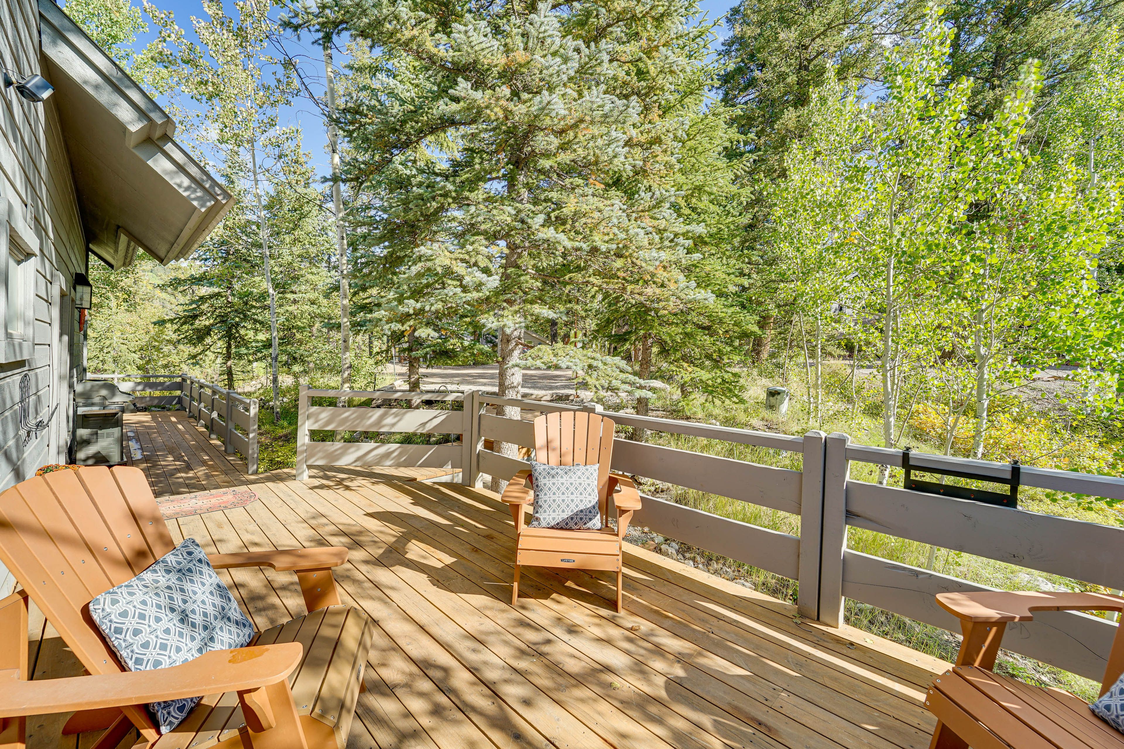 Deck | Outdoor Seating