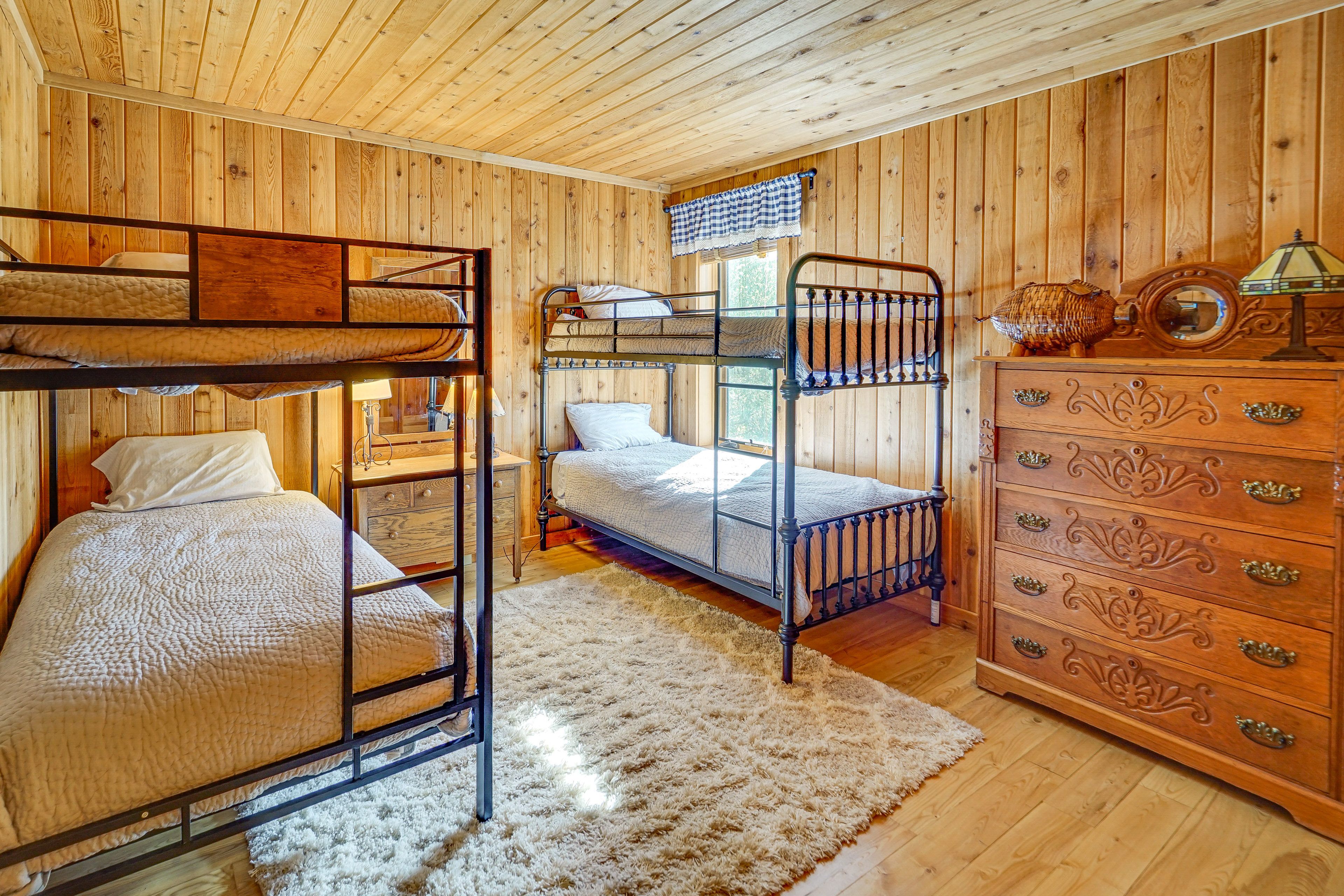 Bedroom 3 | 1st Floor | 2 Twin Bunk Beds