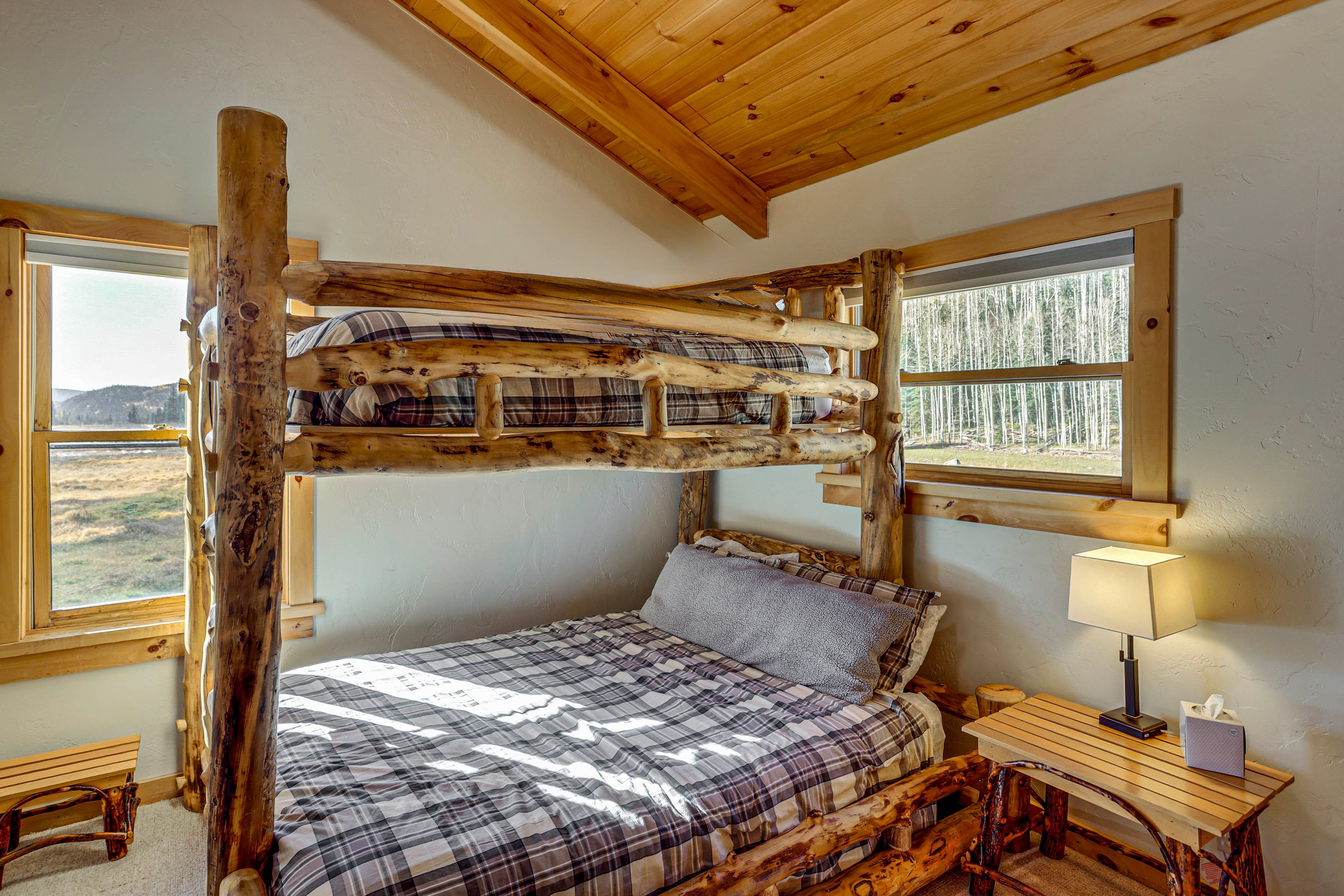 Bedroom 5 | Twin/Full Bunk Bed | Upper Level