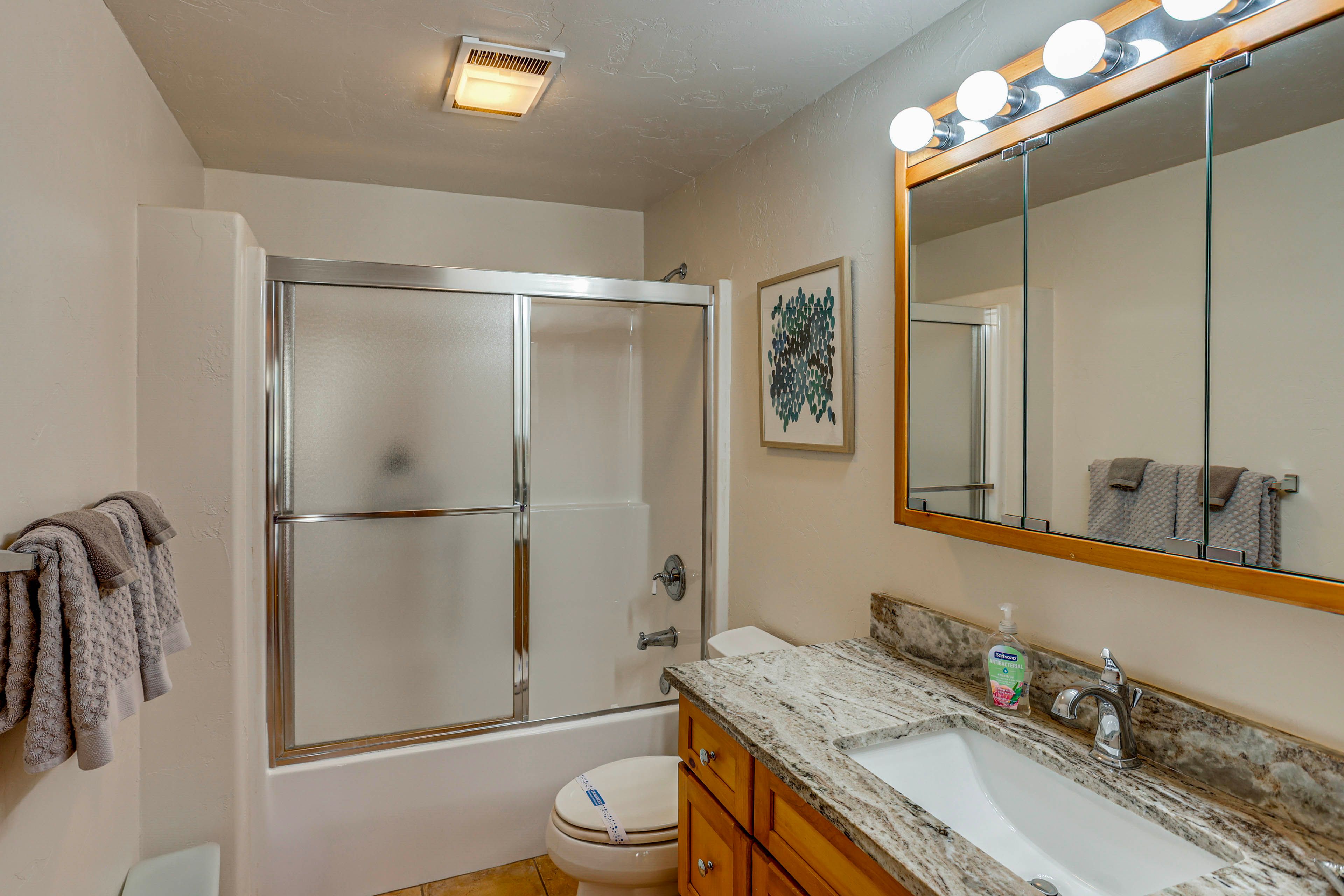 Bathroom | Upper Level