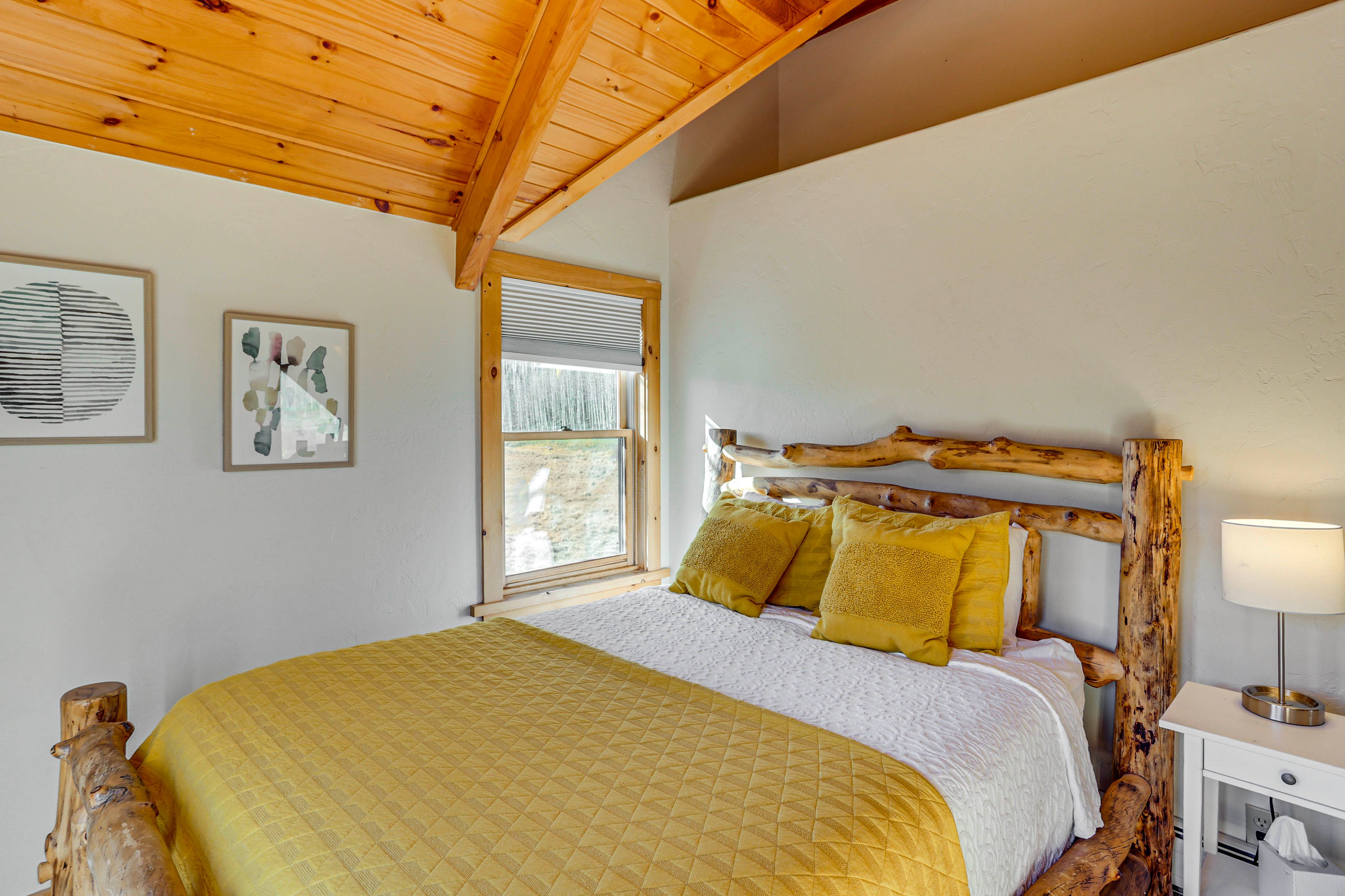 Bedroom 4 | Queen Bed | Upper Level