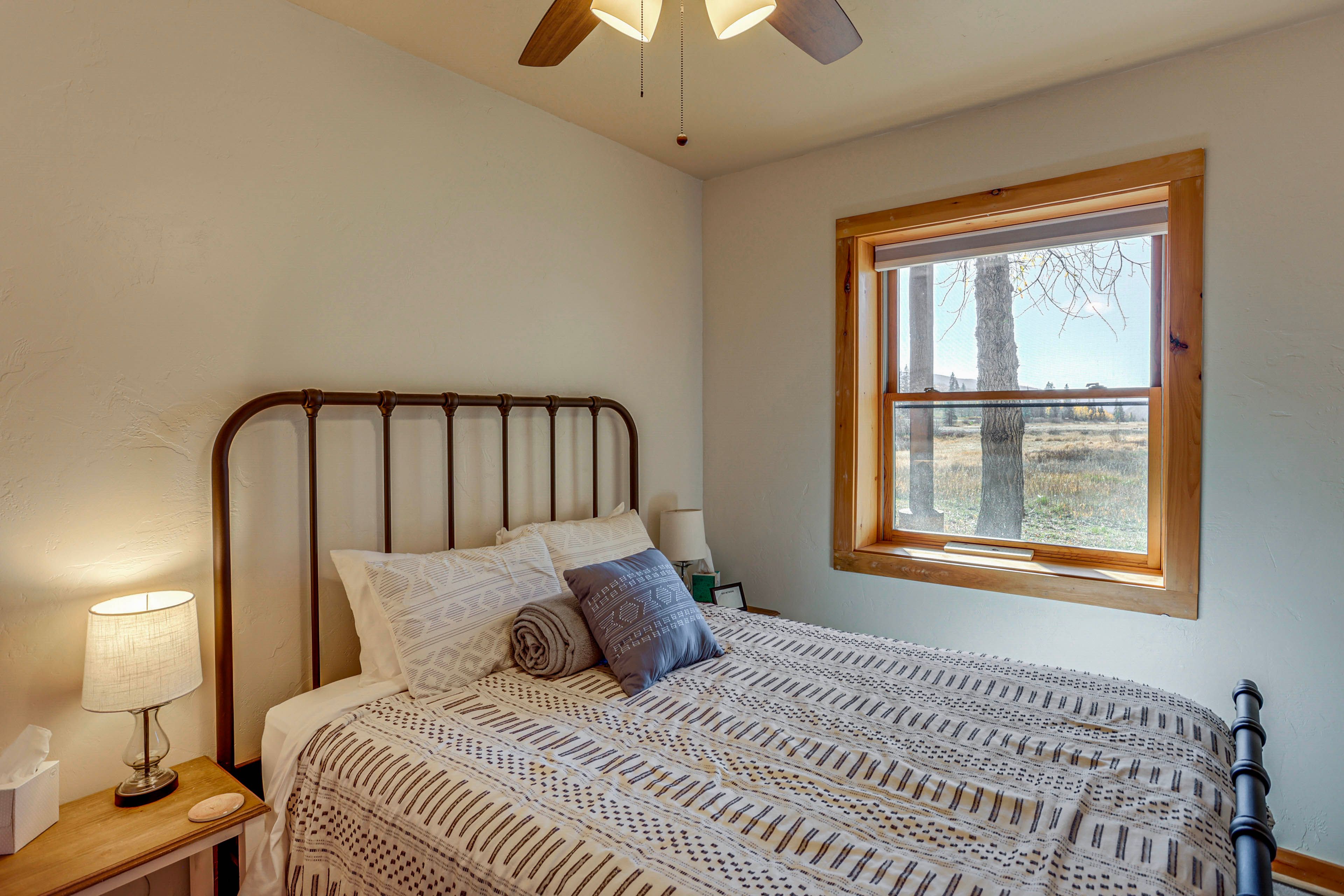 Bedroom 2 | Queen Bed | Main Level