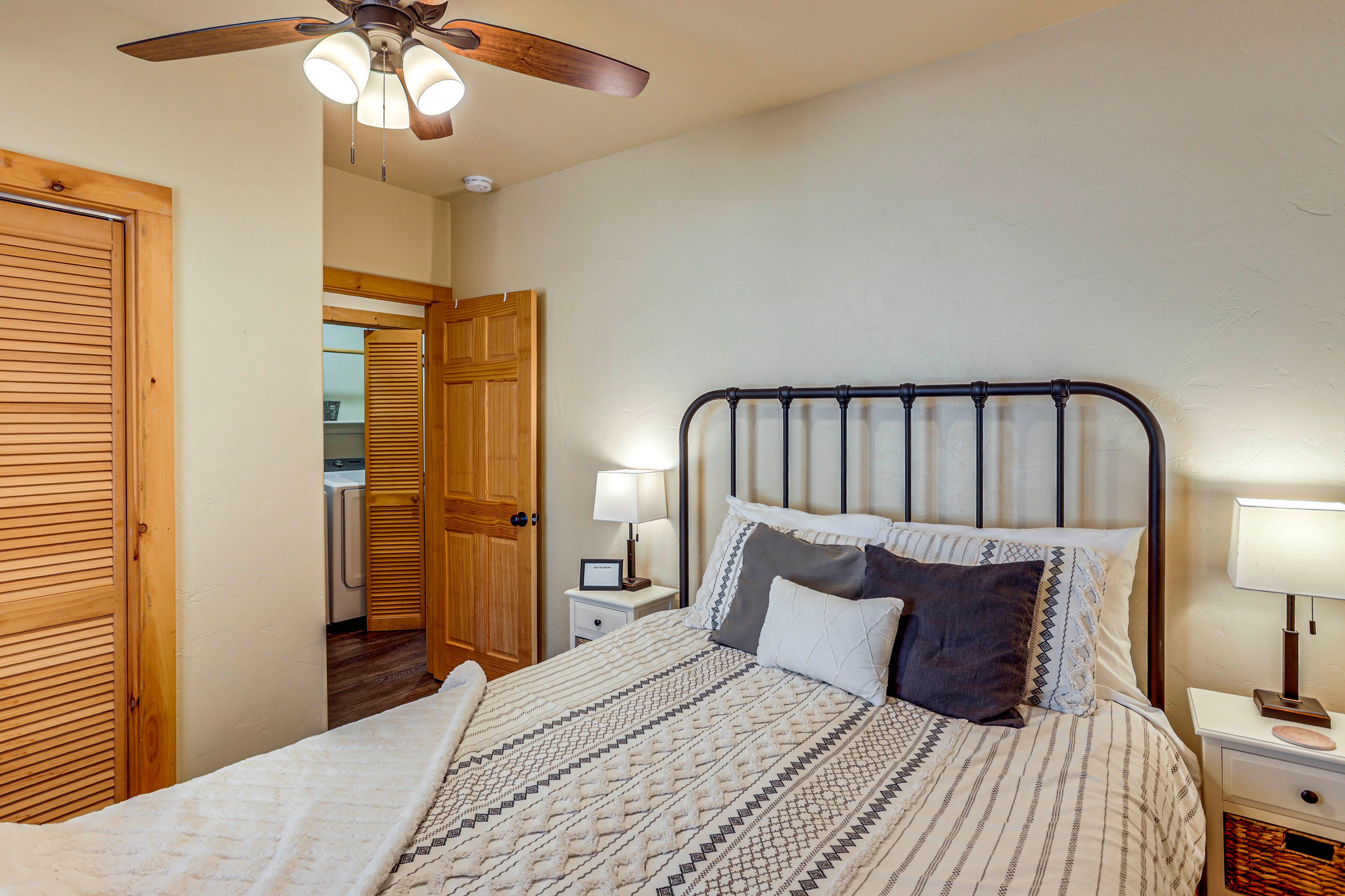 Bedroom 3 | Queen Bed | Upper Level