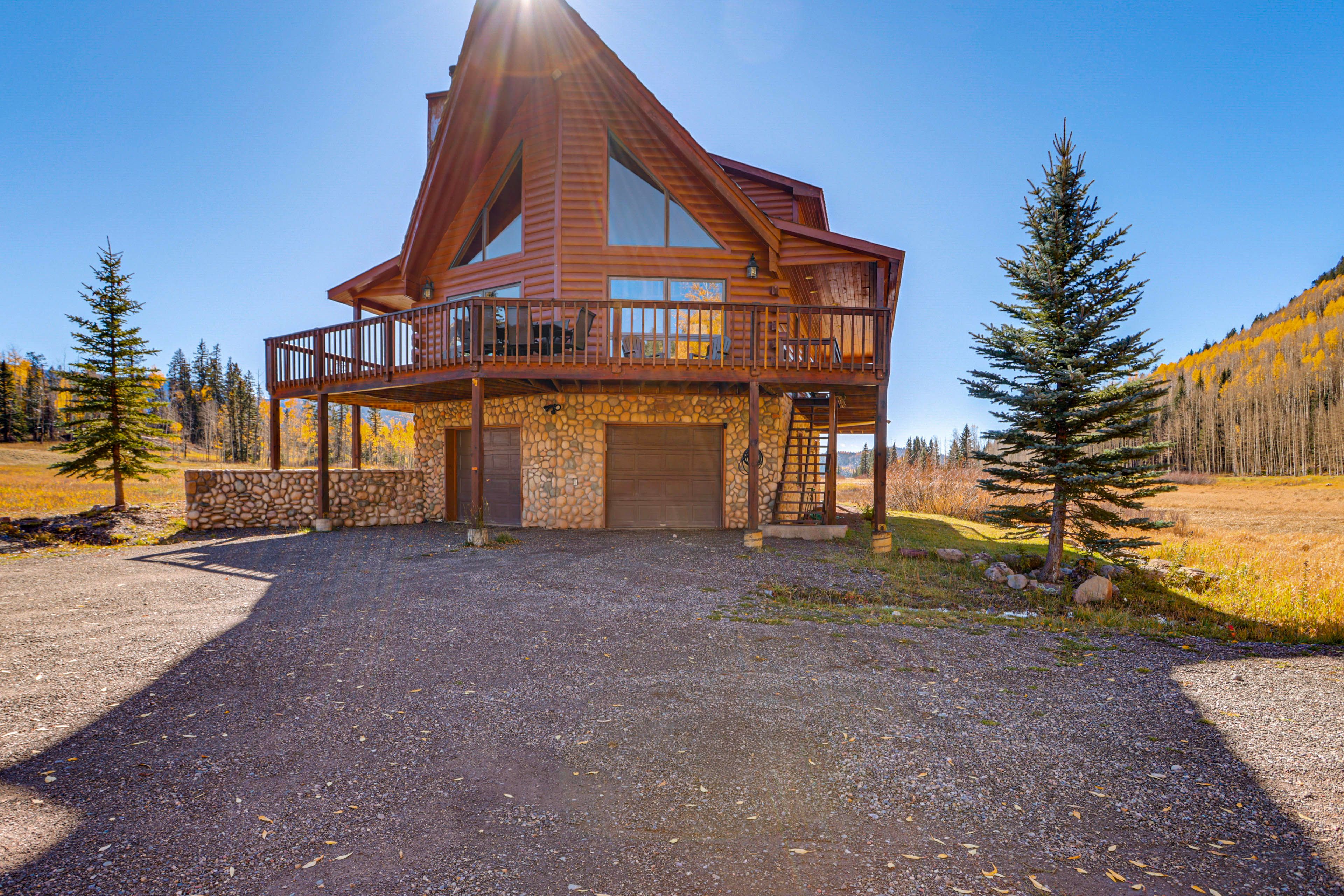 Parking | Driveway (4 Vehicles) | EV Charger