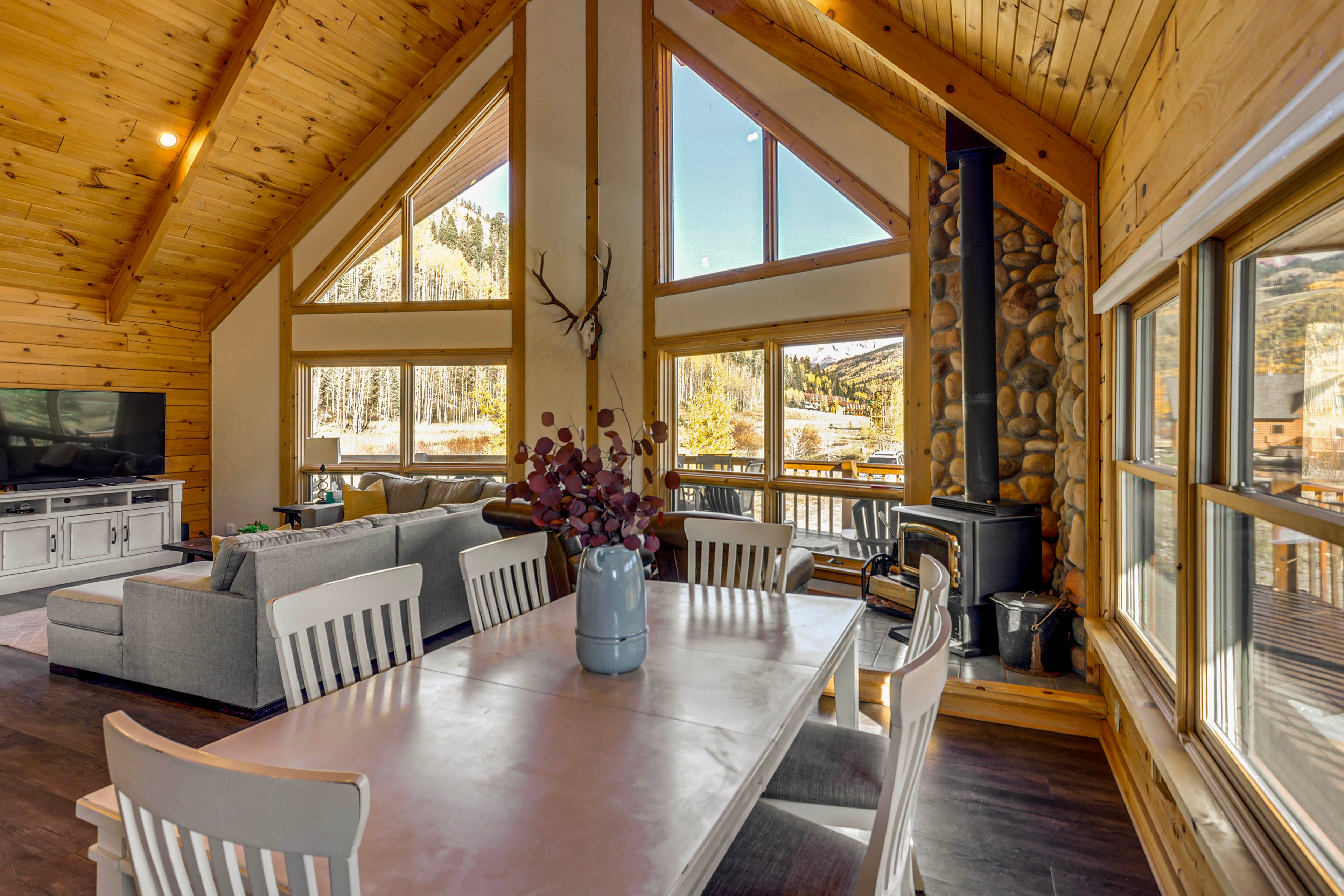 Dining Area | Main Level