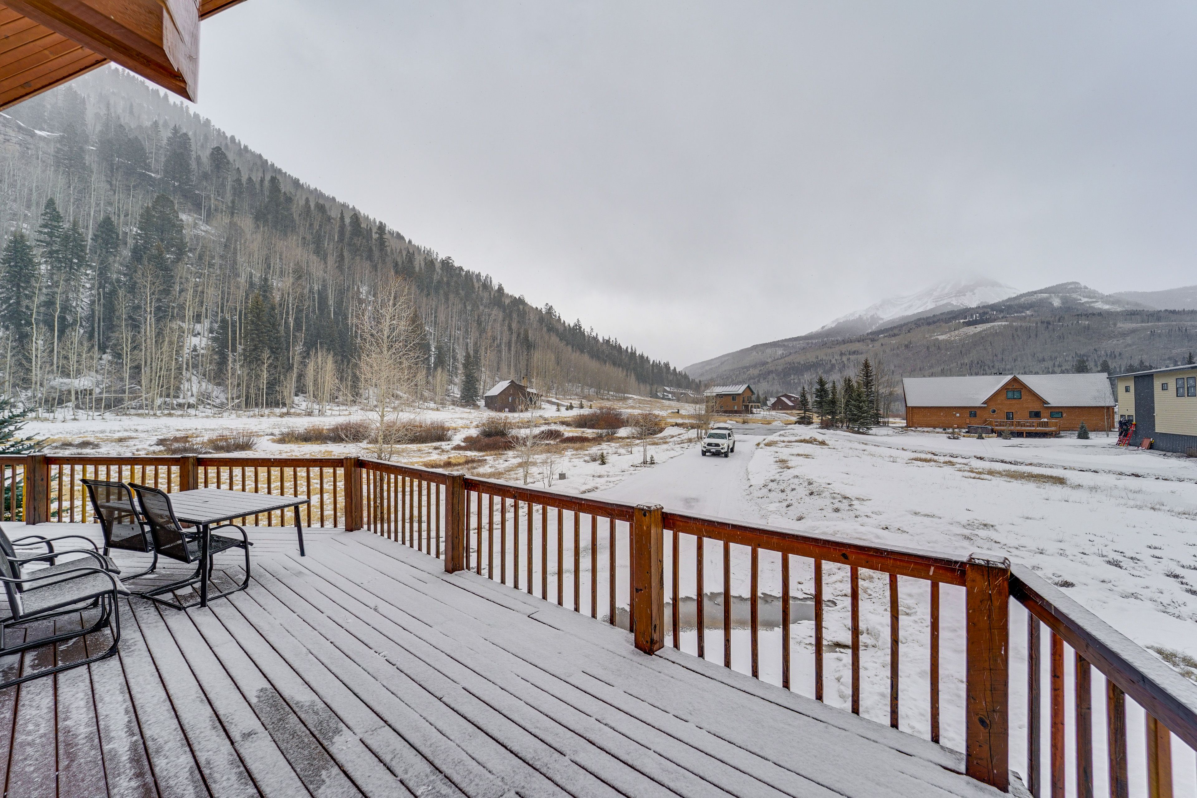 Private Deck | Outdoor Dining & Seating