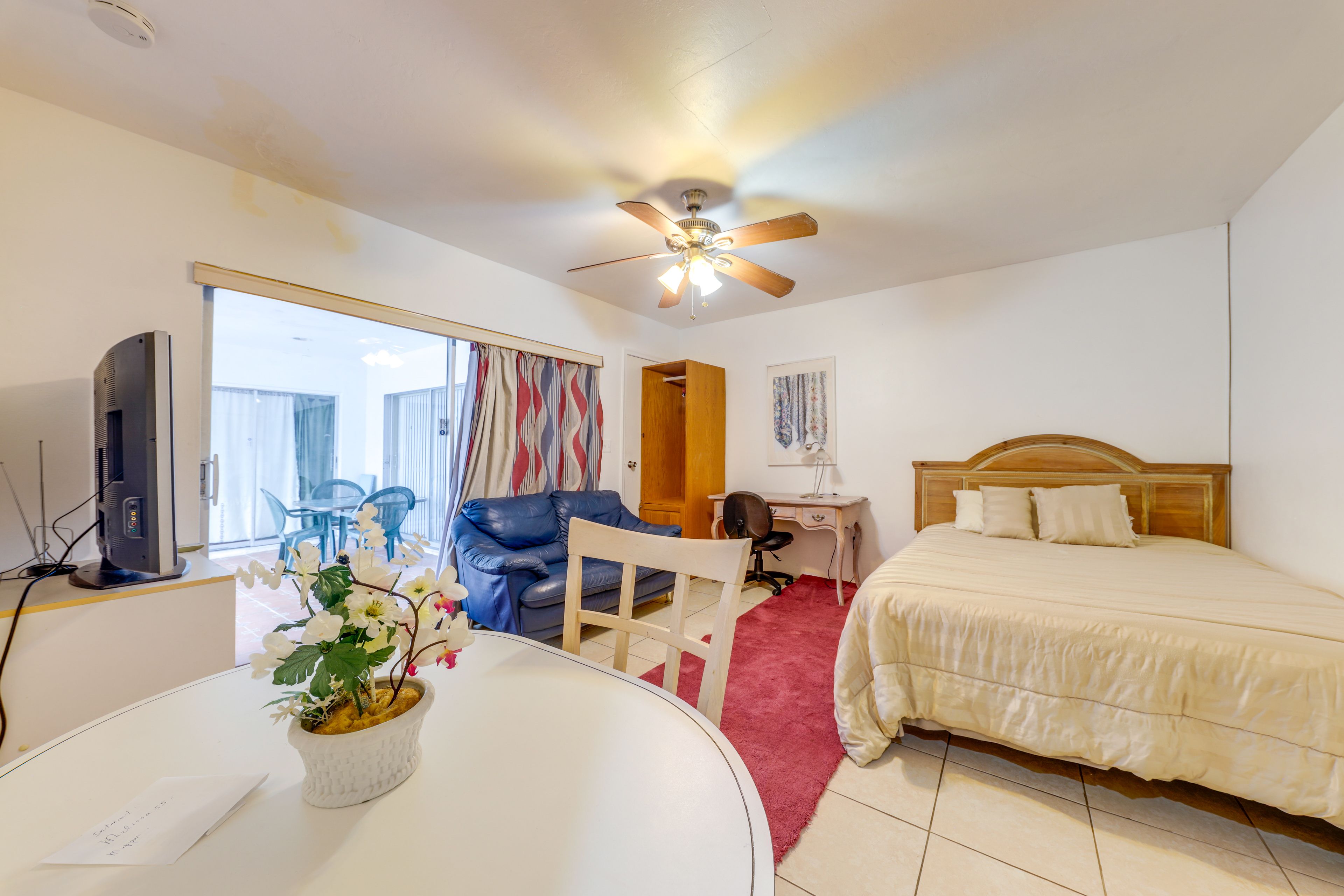 Studio | TV | Desk | Free WiFi