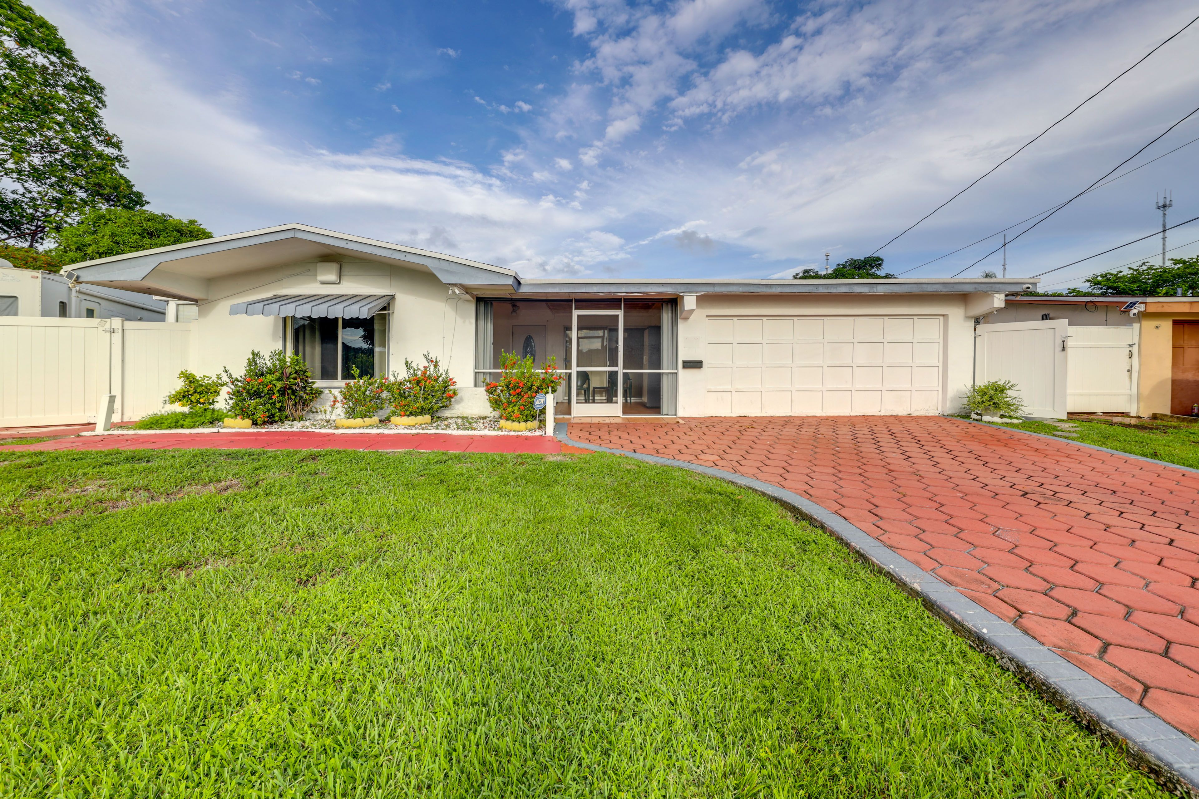 Parking | Designated Driveway Space (1 Vehicle)