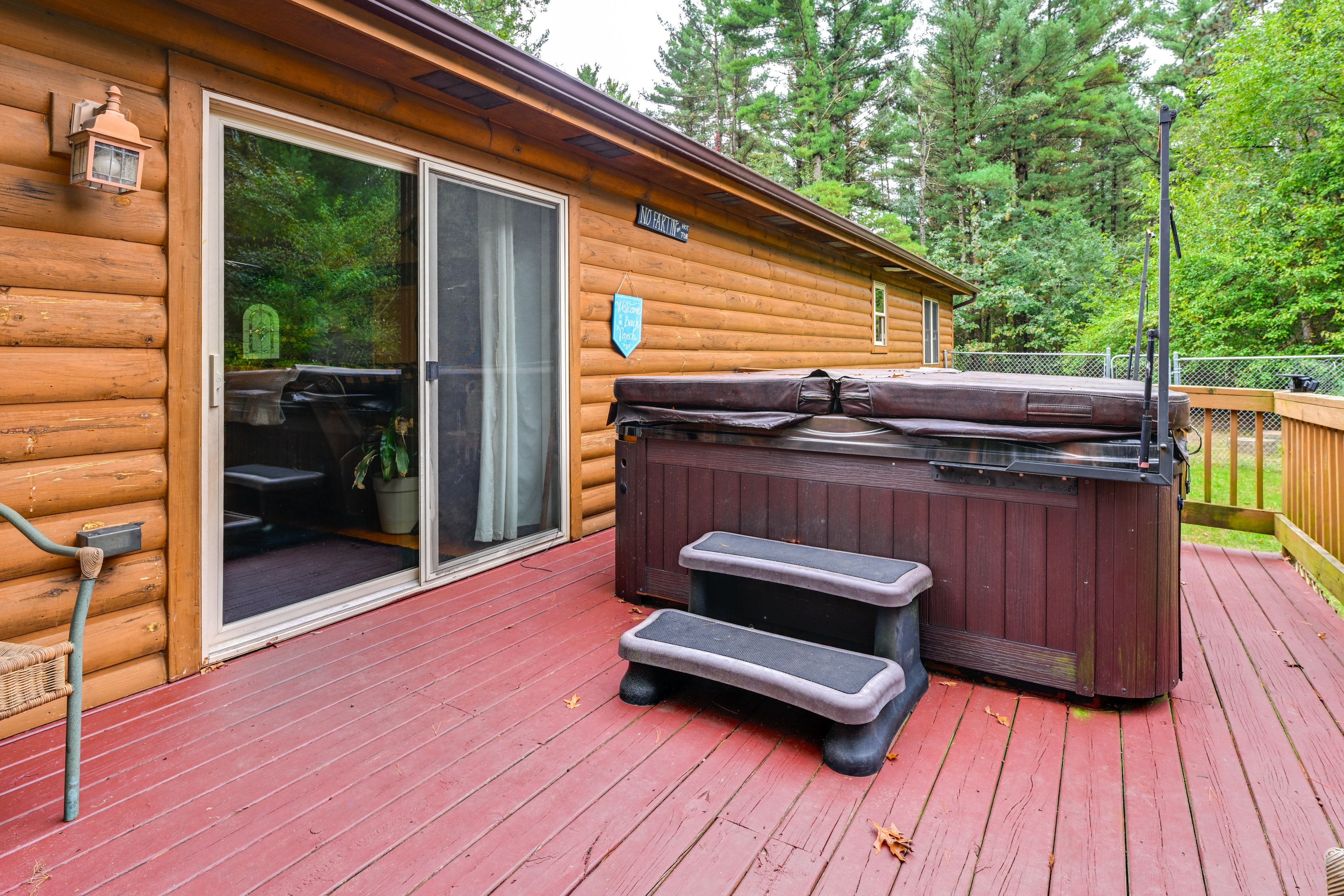 Deck | Hot Tub