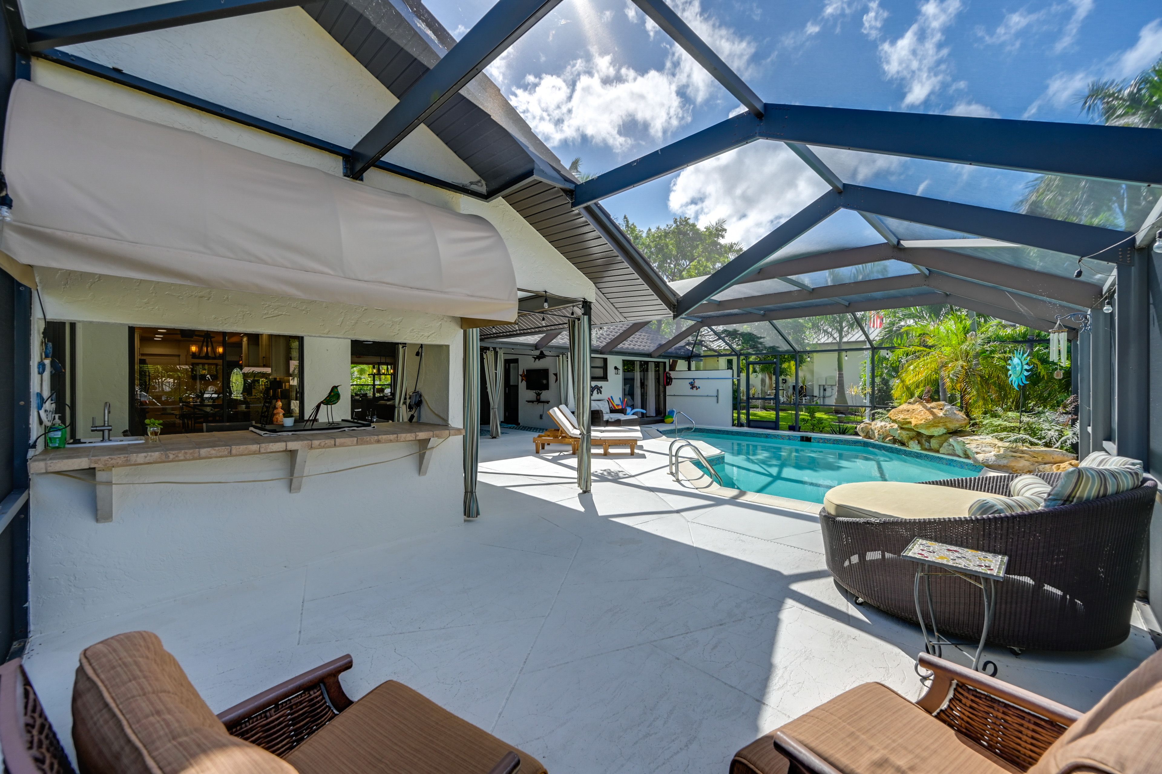Lanai | Seating Area