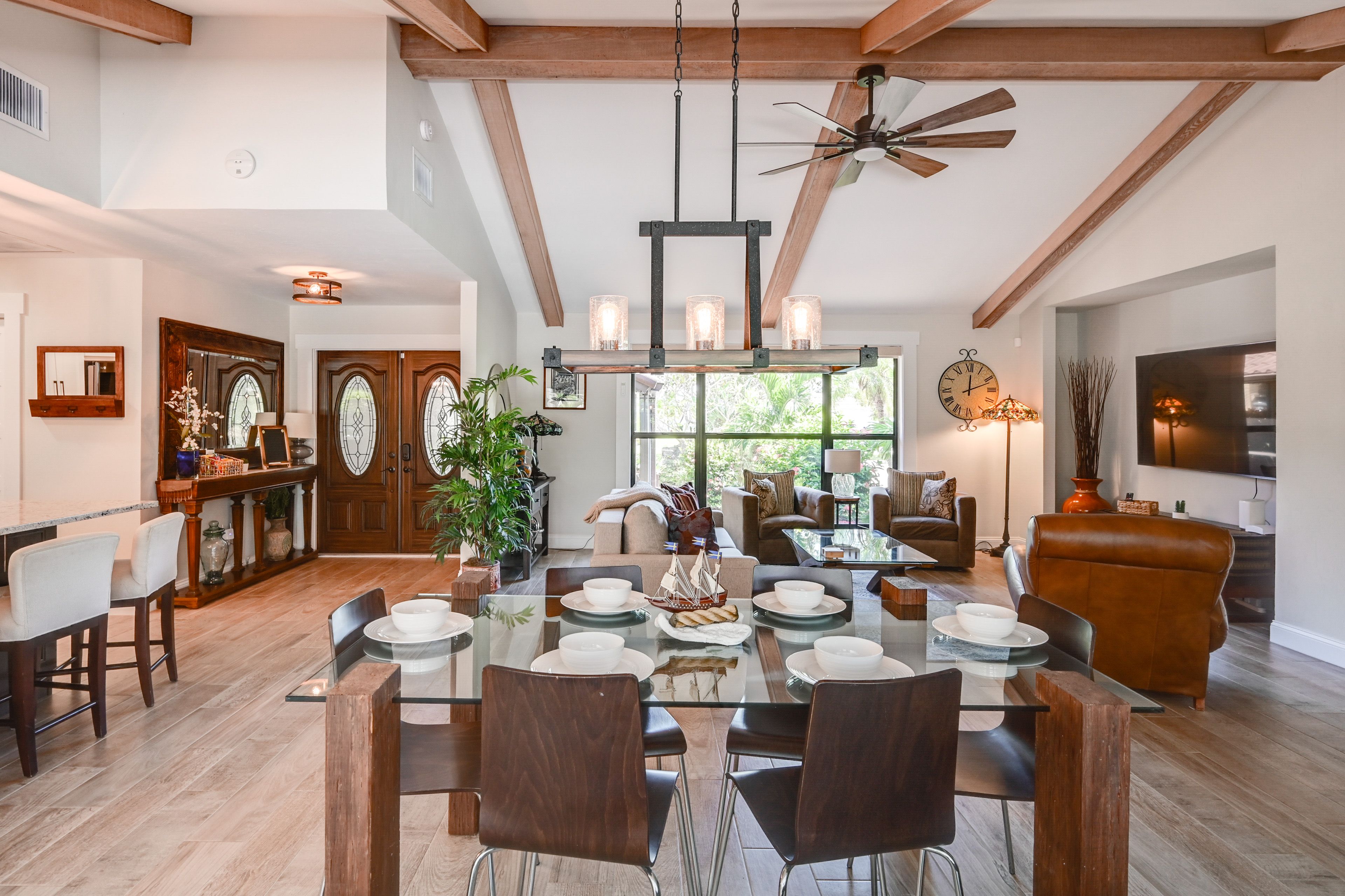 Dining Area | Dishware & Flatware