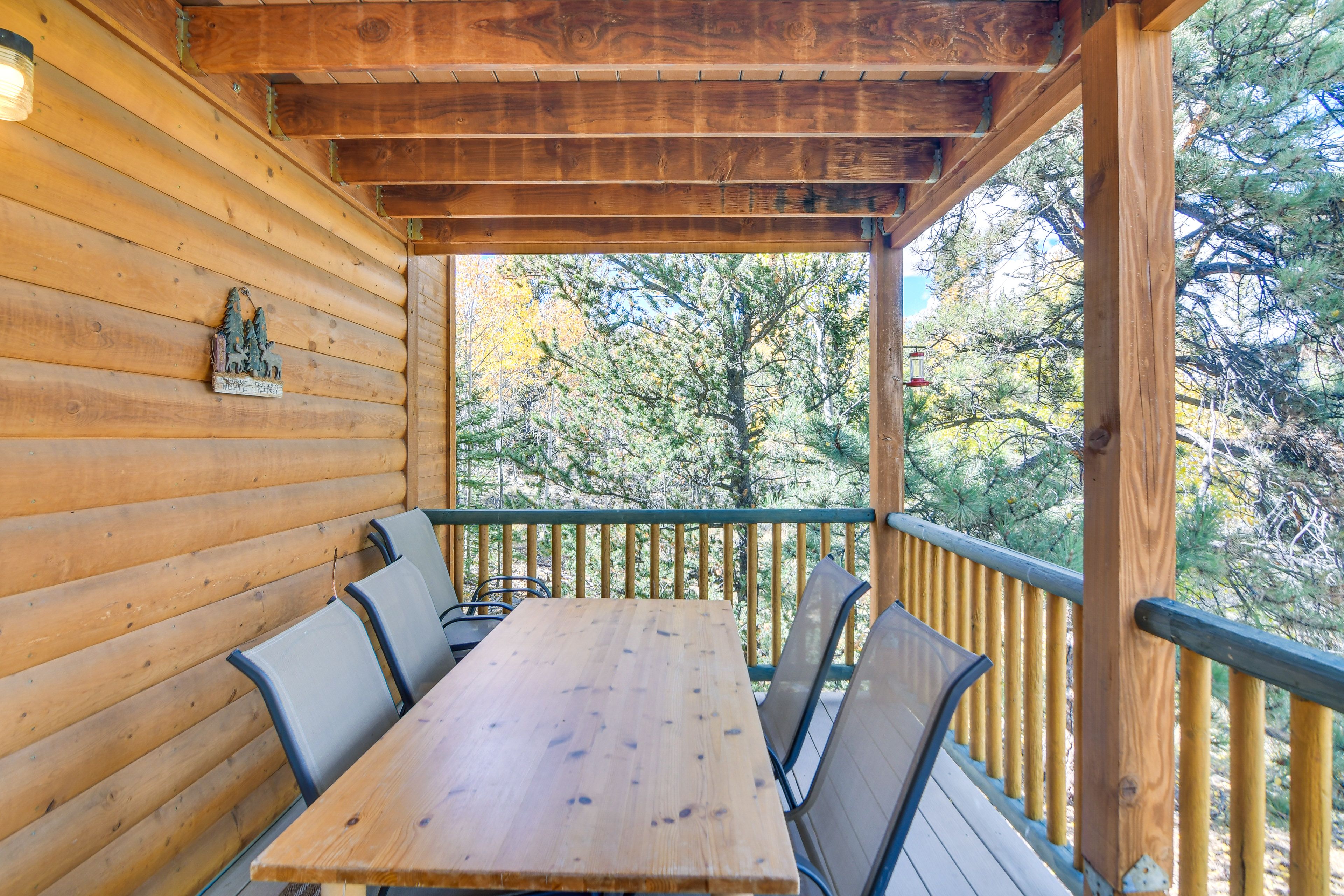Lower Deck | Gas Grill | Dining Area